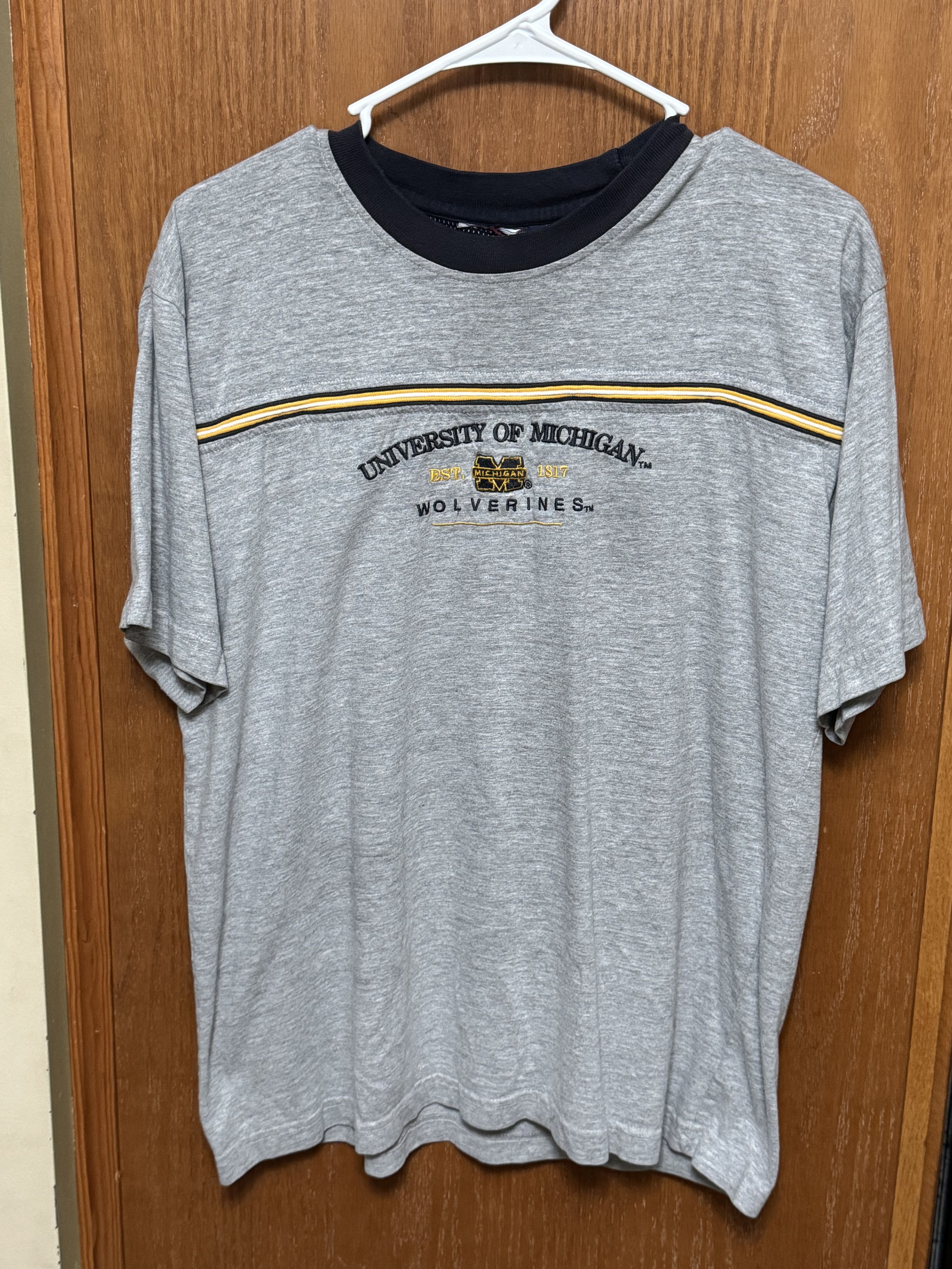 NCAA × Vintage Vintage Michigan Embroidered Tshirt Size US M / EU 48-50 / 2 - 1 Thumbnail