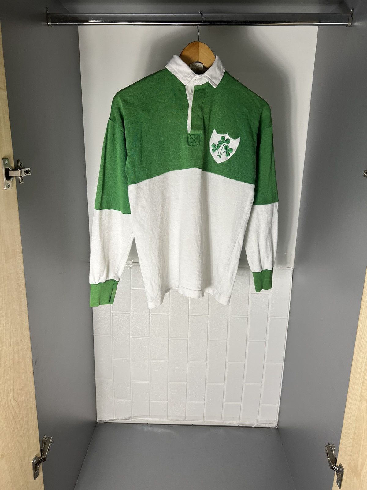 Canterbury of New Zealand VINTAGE PAVILION IRELAND RUGBY RETRO JERSEY BLOKE Y2K 90s Size US S / EU 44-46 / 1 - 2 Thumbnail