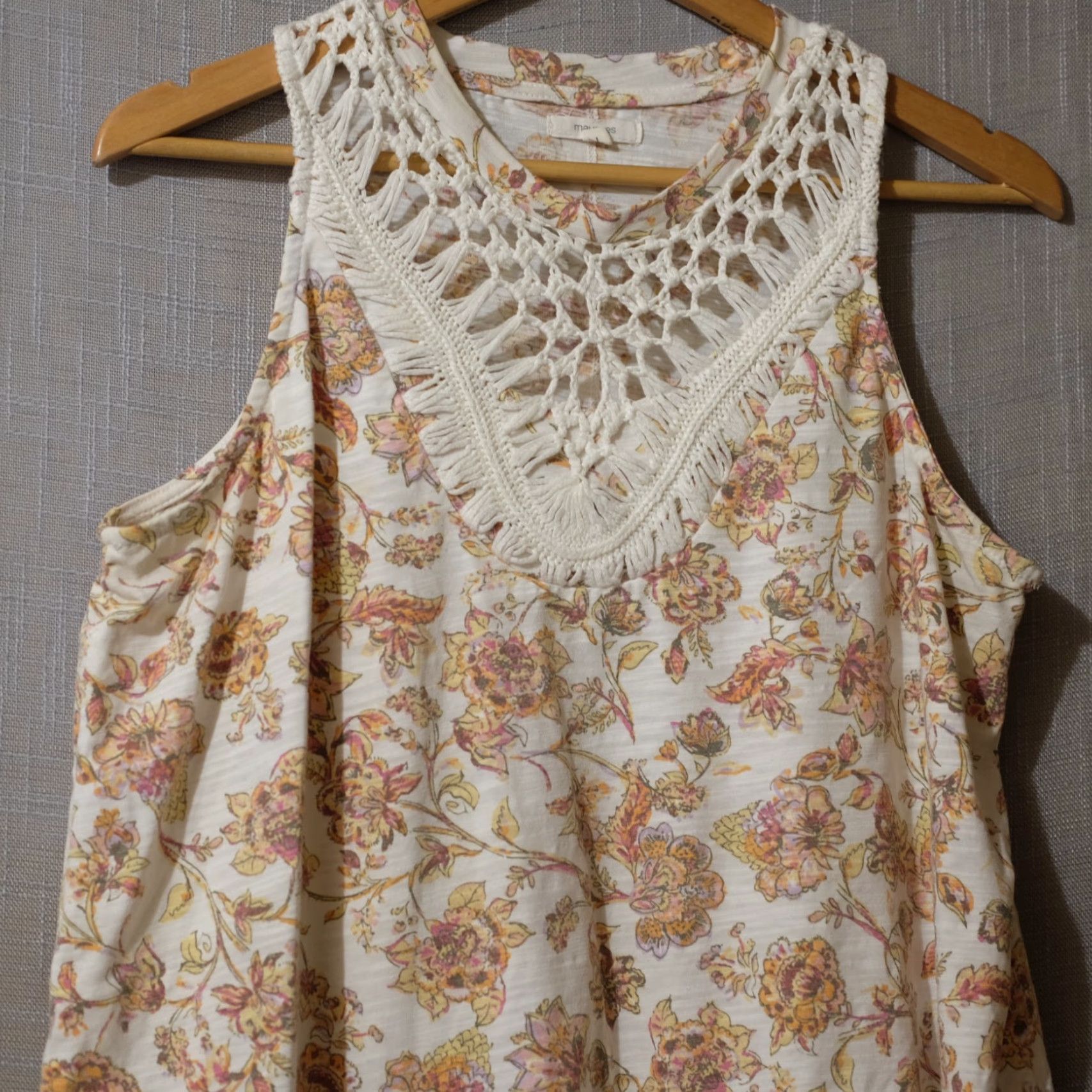 Vintage Maurices Tank Top Floral Ivory Stretch Womens L Tank Top Knit Sleeveless Crochet Neck Details Bohemian Casual Size L / US 10 / IT 46 - 2 Thumbnail