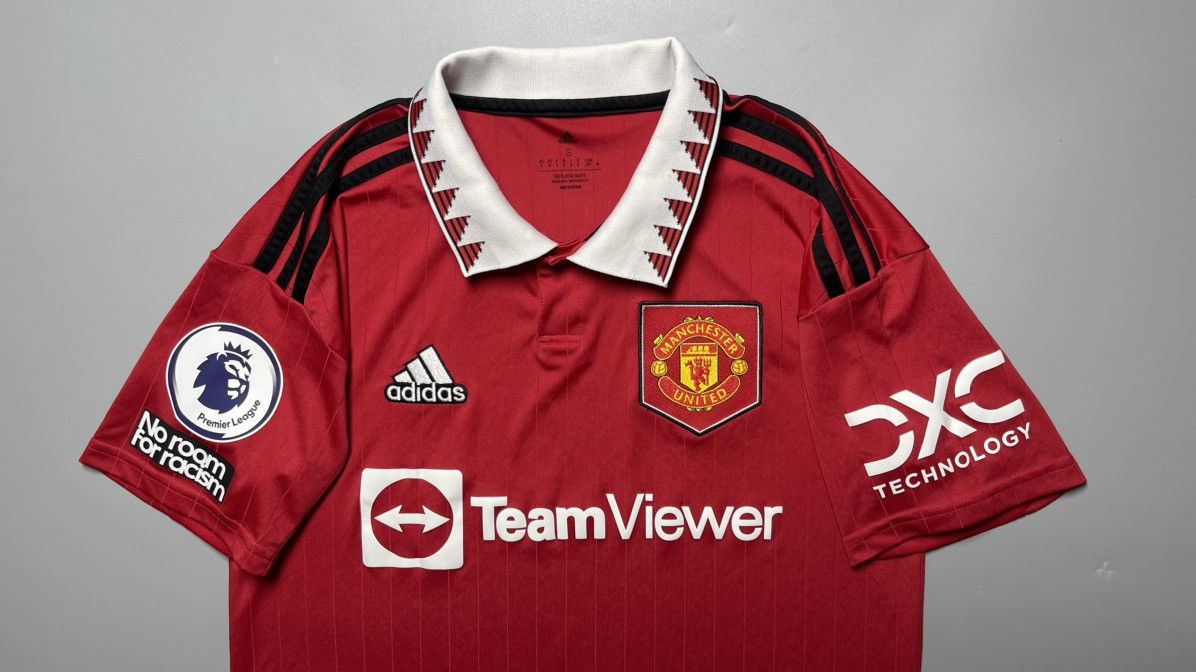Adidas MANCHESTER UNITED ADIDAS 2022/2023 SOCCER JERSEY #7 RONALDO Size US S / EU 44-46 / 1 - 3 Thumbnail