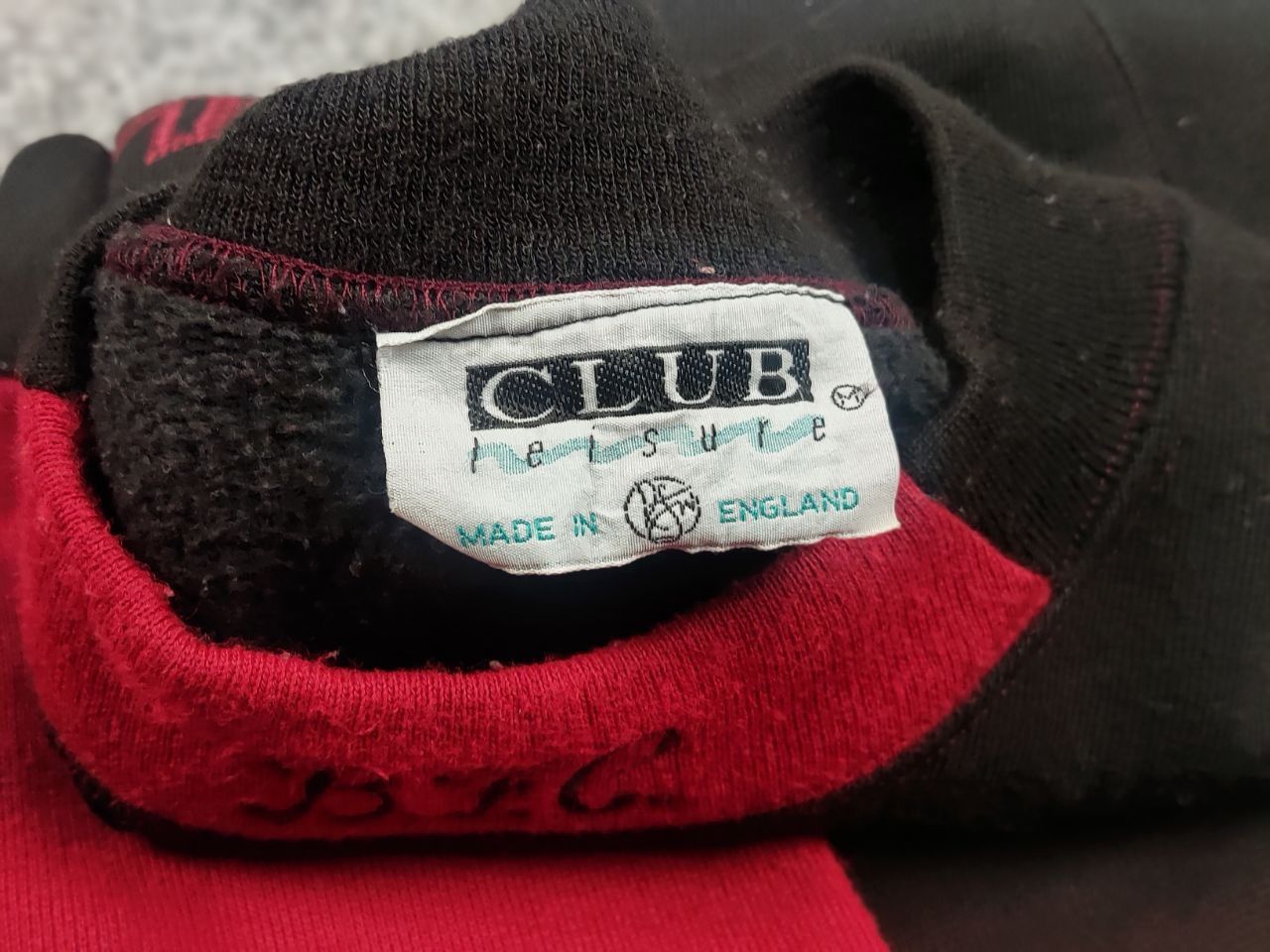 Japanese Brand Vintage Burnley football Club Authentic Clarets Sweatshirt Size US M / EU 48-50 / 2 - 14 Thumbnail