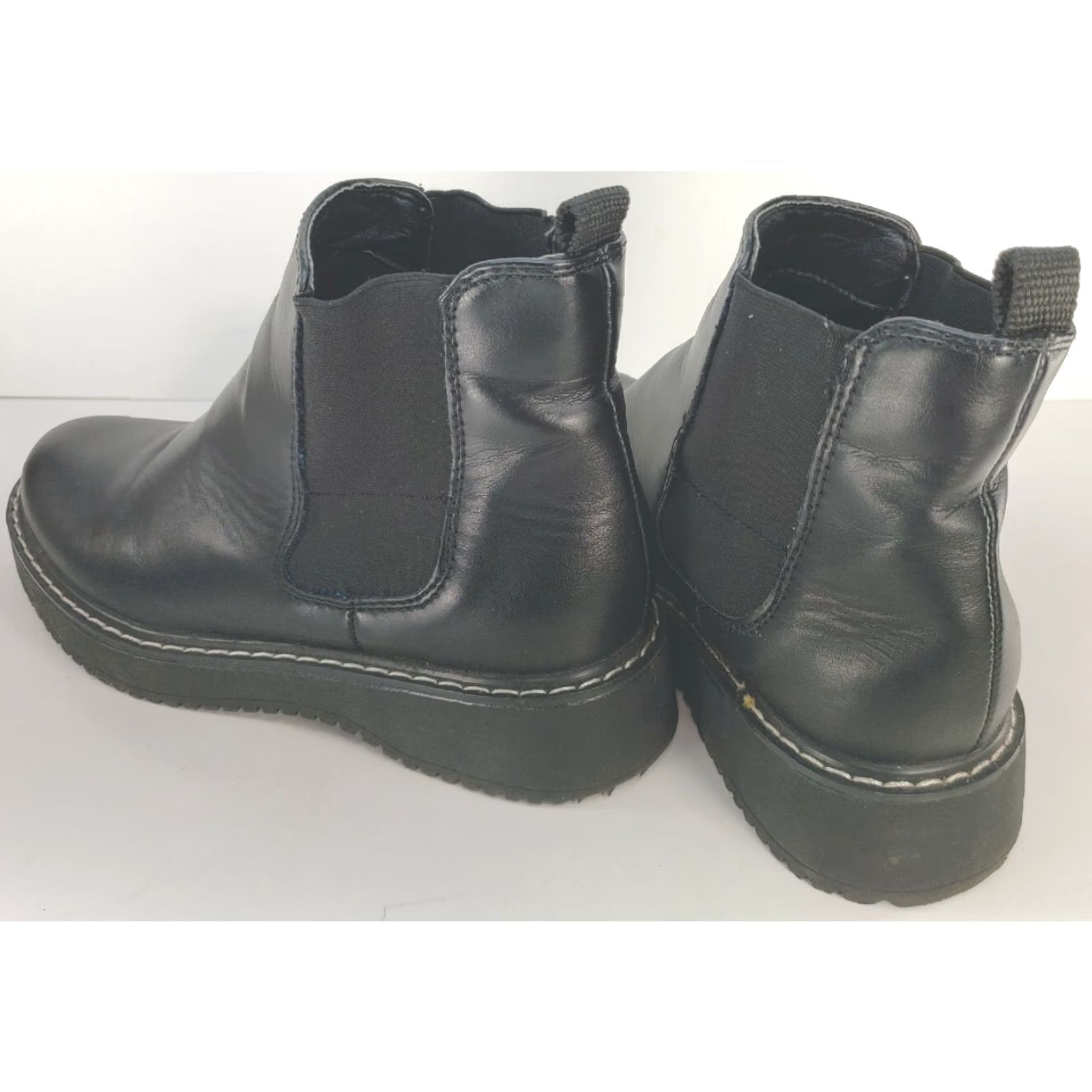 Vintage Madden Girl Women's Kweenn Chelsea Boots Slip On Black Leather 6B Casual Boots Women Mens? Size US 6 / IT 36 - 5 Thumbnail