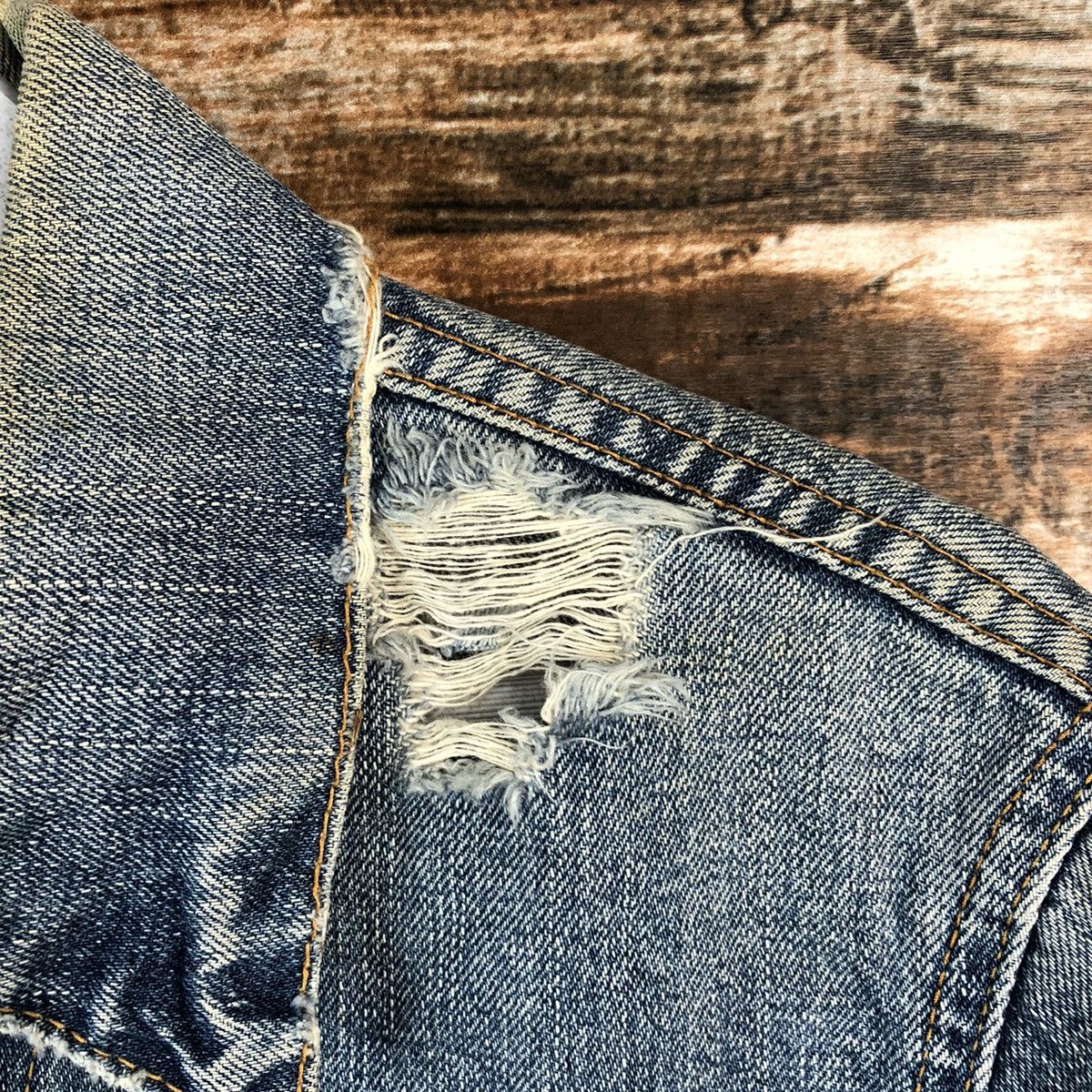 Levi's Levis ripped distressed vintage Blue Denim Jacket #A1523 Size US M / EU 48-50 / 2 - 13 Thumbnail