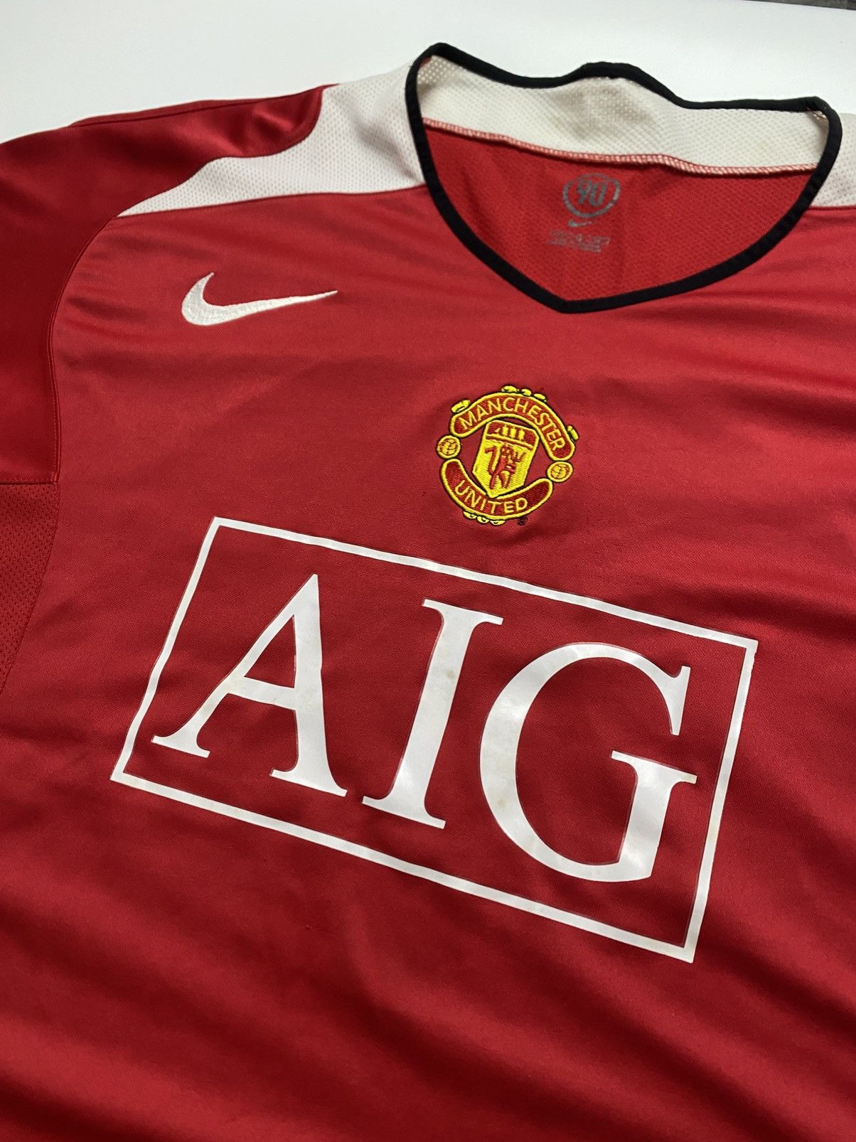 Nike Vintage Manchester United M.U jersey AIG Size US L / EU 52-54 / 3 - 4 Thumbnail