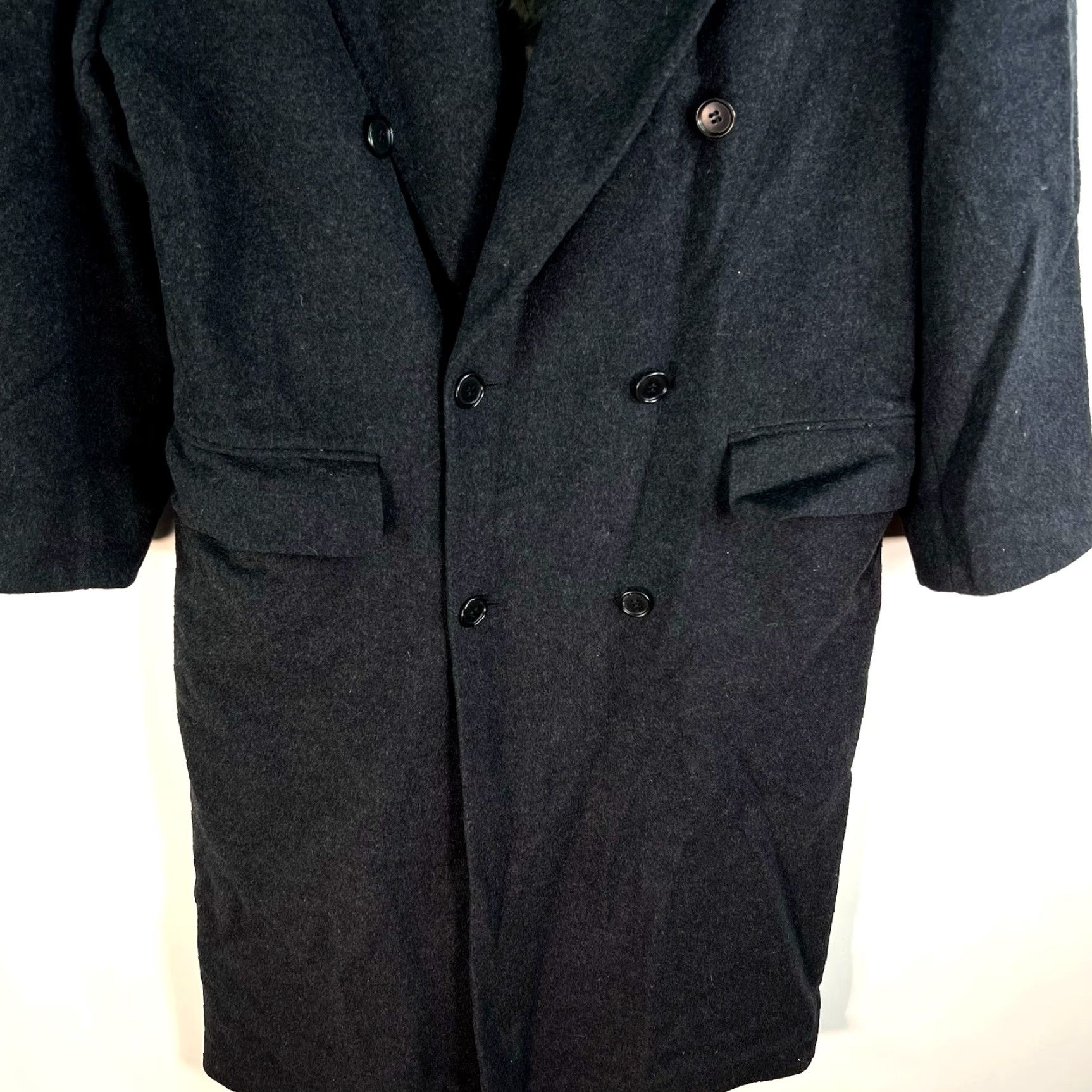 Vintage VINTAGE BOGGIO Italian Cashmere Wool Overcoat Mens Size 46 Dark Gray Double-Breasted Shawl Collar Heavyweight Business Classic Size US S / EU 44-46 / 1 - 3 Thumbnail