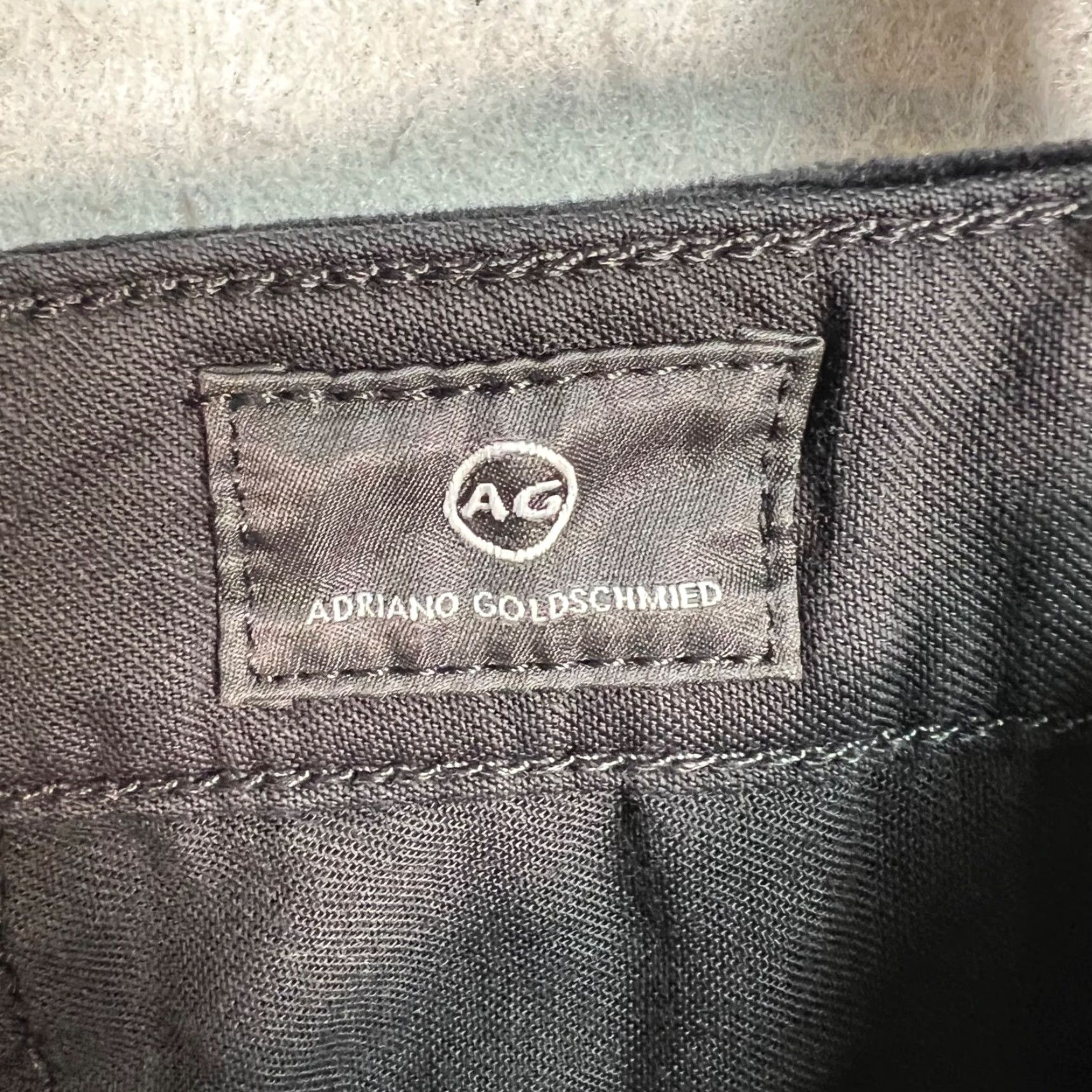Vintage AG Adriano Goldschmied Pleated Deven High-Rise Ultra Wide-Leg Corduroy Pants 24R Women Pants Black Corduroy Wide-Leg 24 in Vintage N/A Size 42" / US 20 - 3 Thumbnail
