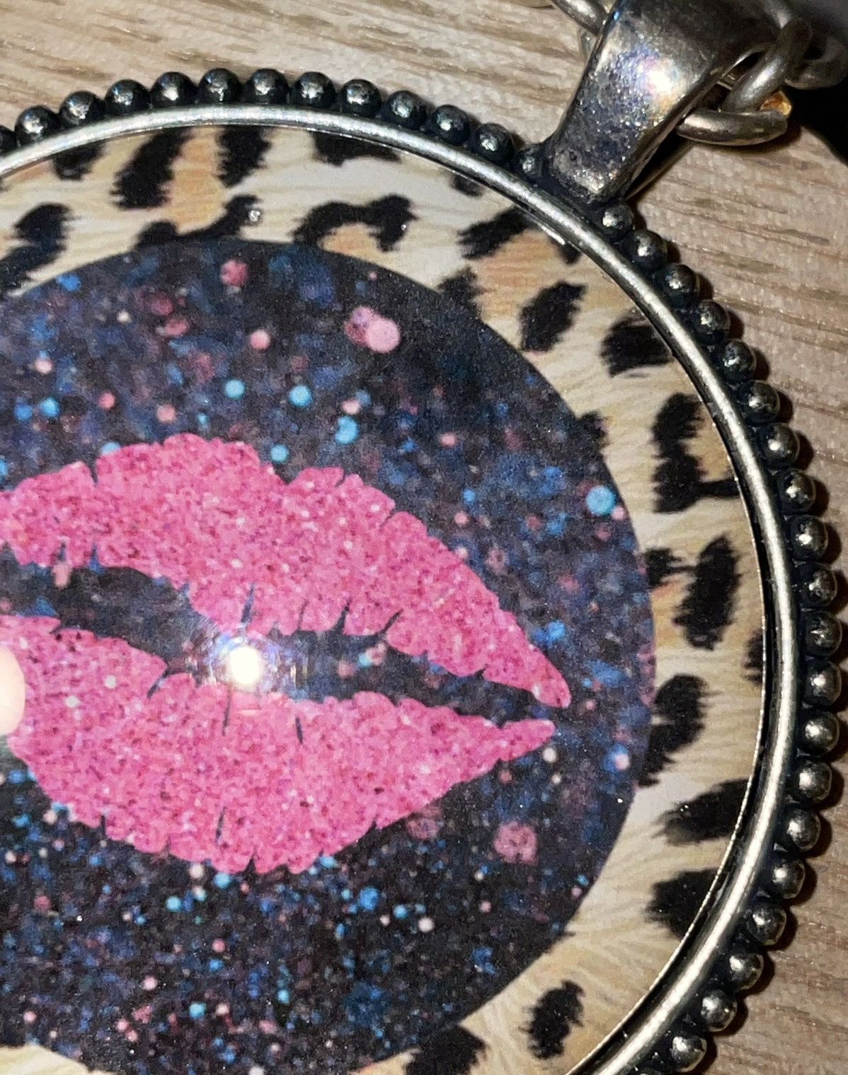 Vintage Plunder Leopard Kiss Atlas Pendant Necklace RARE Size ONE SIZE - 8 Thumbnail