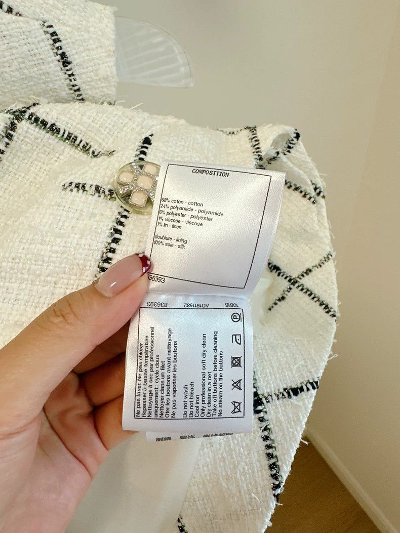 Chanel Chanel 19s white plaid vest Size XXS / US 00 / IT 34 - 5 Thumbnail