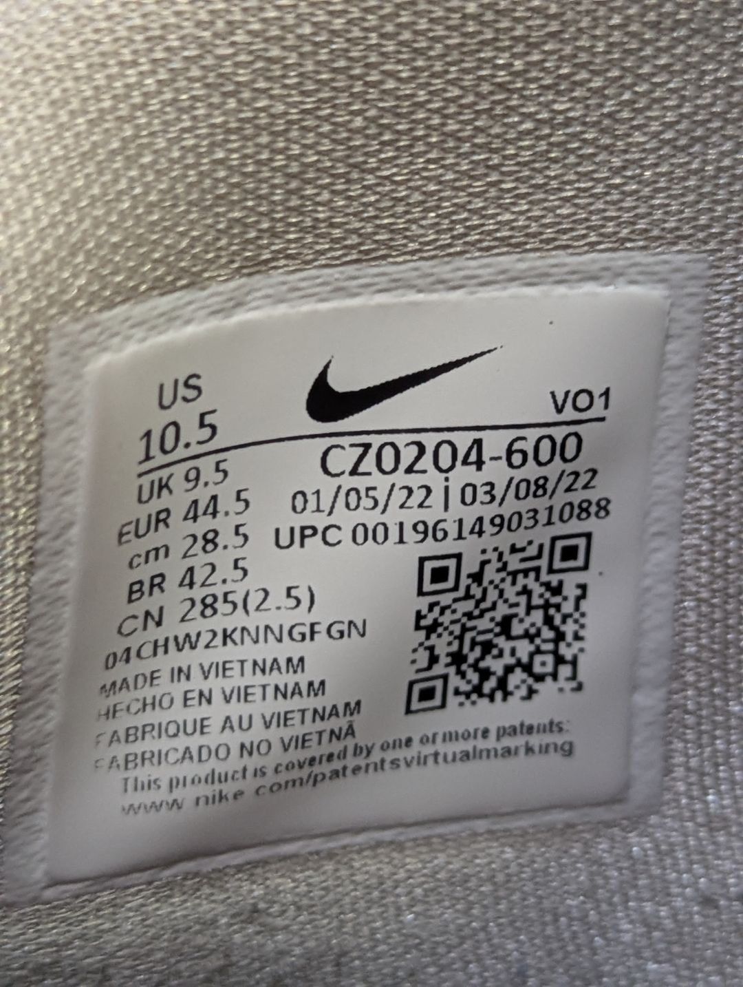 Nike Kyrie infinity 1 world 1 people Size US 10.5 / EU 43-44 - 8 Thumbnail