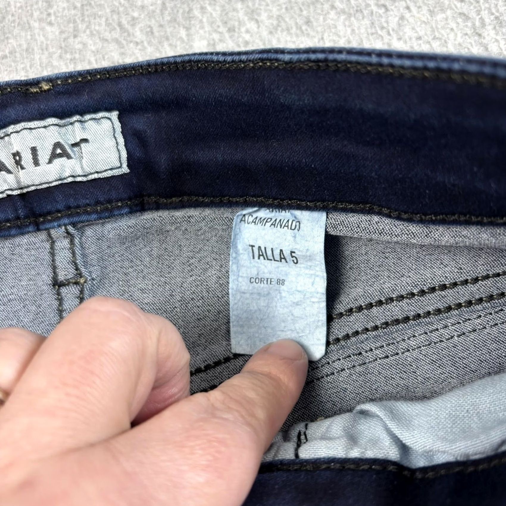 Ariat Ariat Jeans 5 Dark Wash M2 Mid Rise Bootcut Embroidered Back Juniors Size 27" / US 4 / IT 40 - 3 Thumbnail