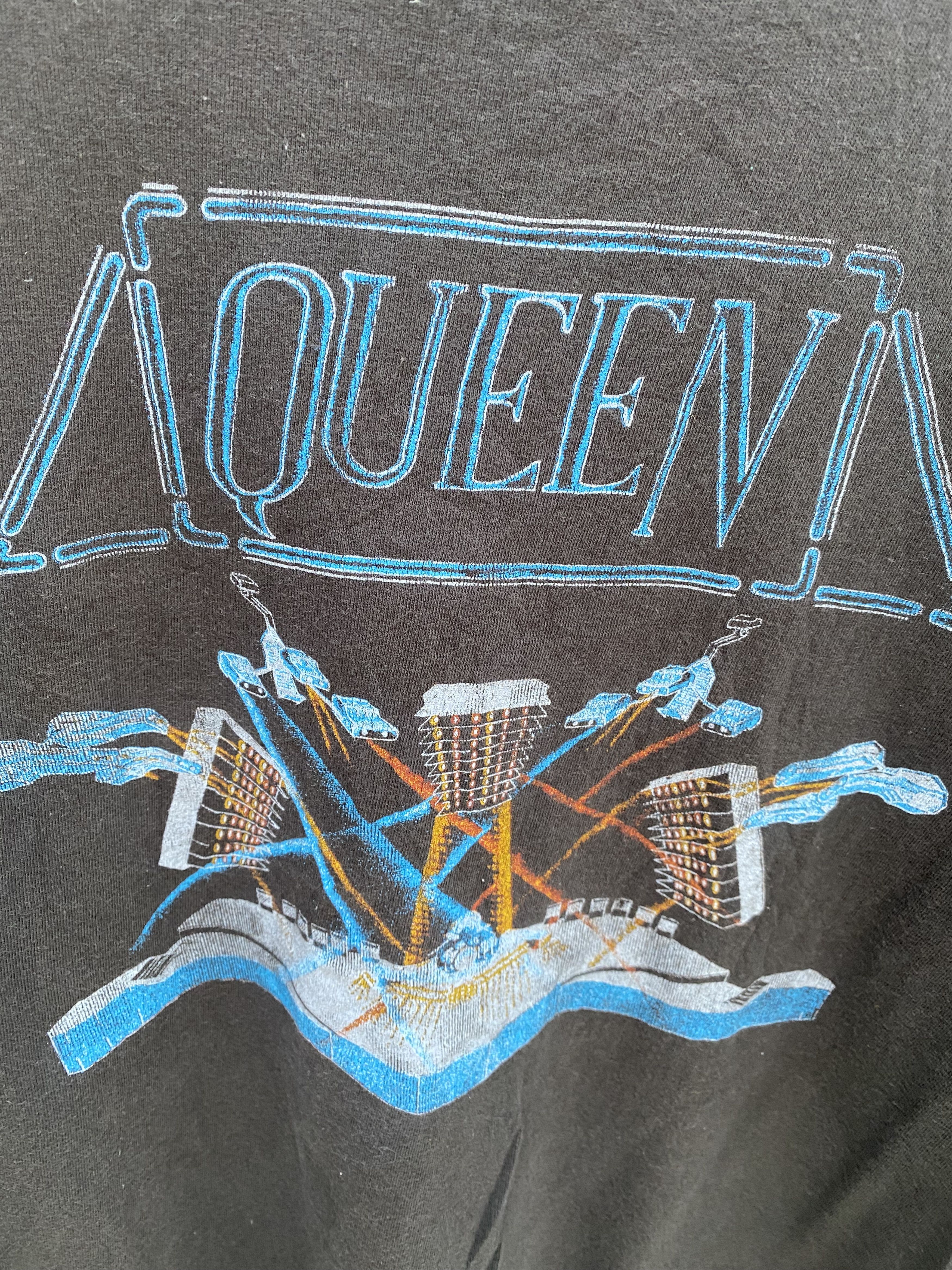 Band Tees 2023 Queen long sleeve tshirts Size US M / EU 48-50 / 2 - 5 Thumbnail