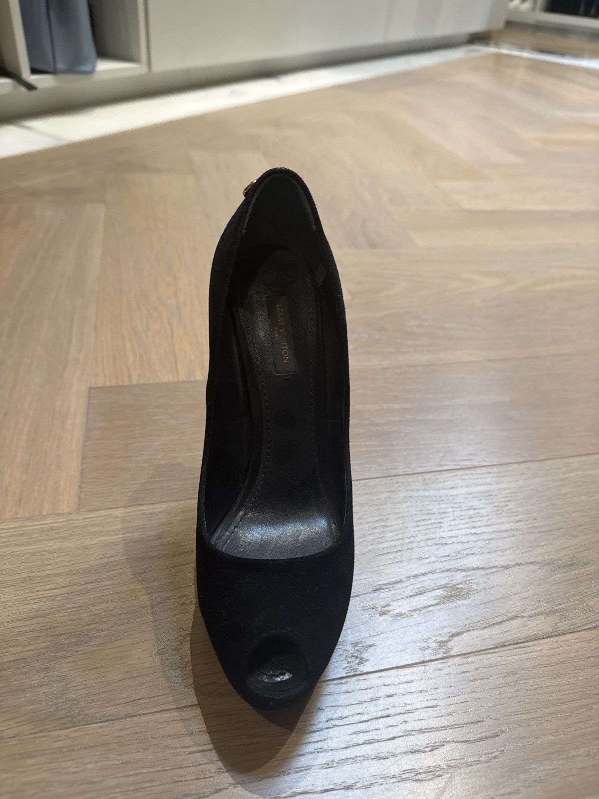 Louis Vuitton Louis vuitton hills Size US 7.5 / IT 37.5 - 2 Thumbnail