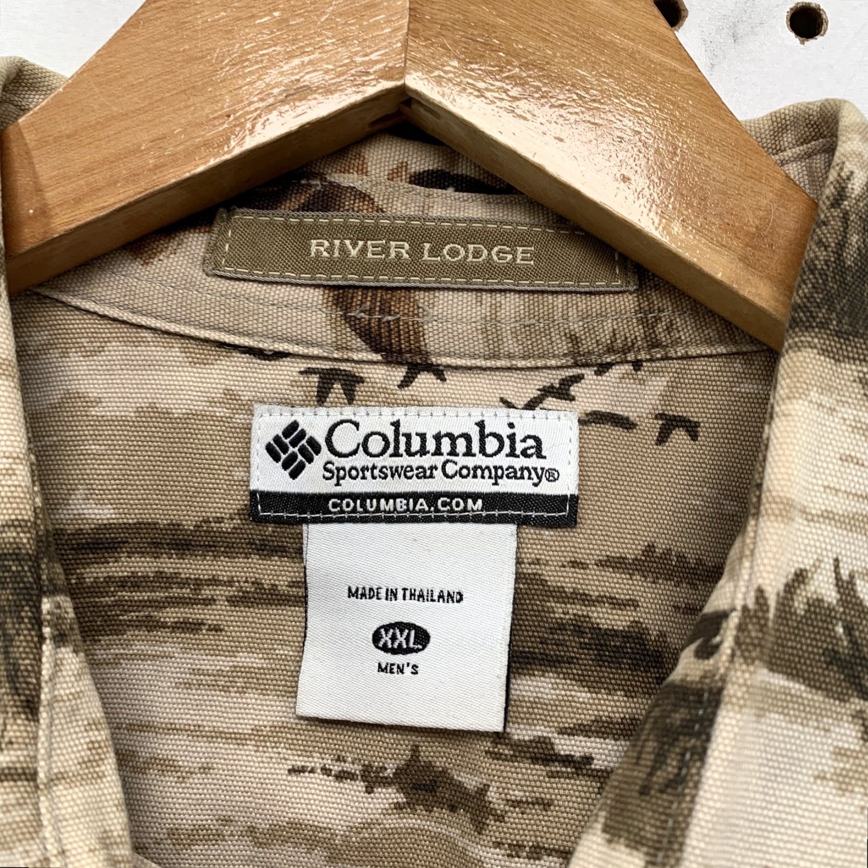 Gloverall Columbia Shirt Mens XL Beige Button-Up Long Sleeve Cotton Outdoor Duck AOP Pockets Size US XL / EU 56 / 4 - 5 Thumbnail
