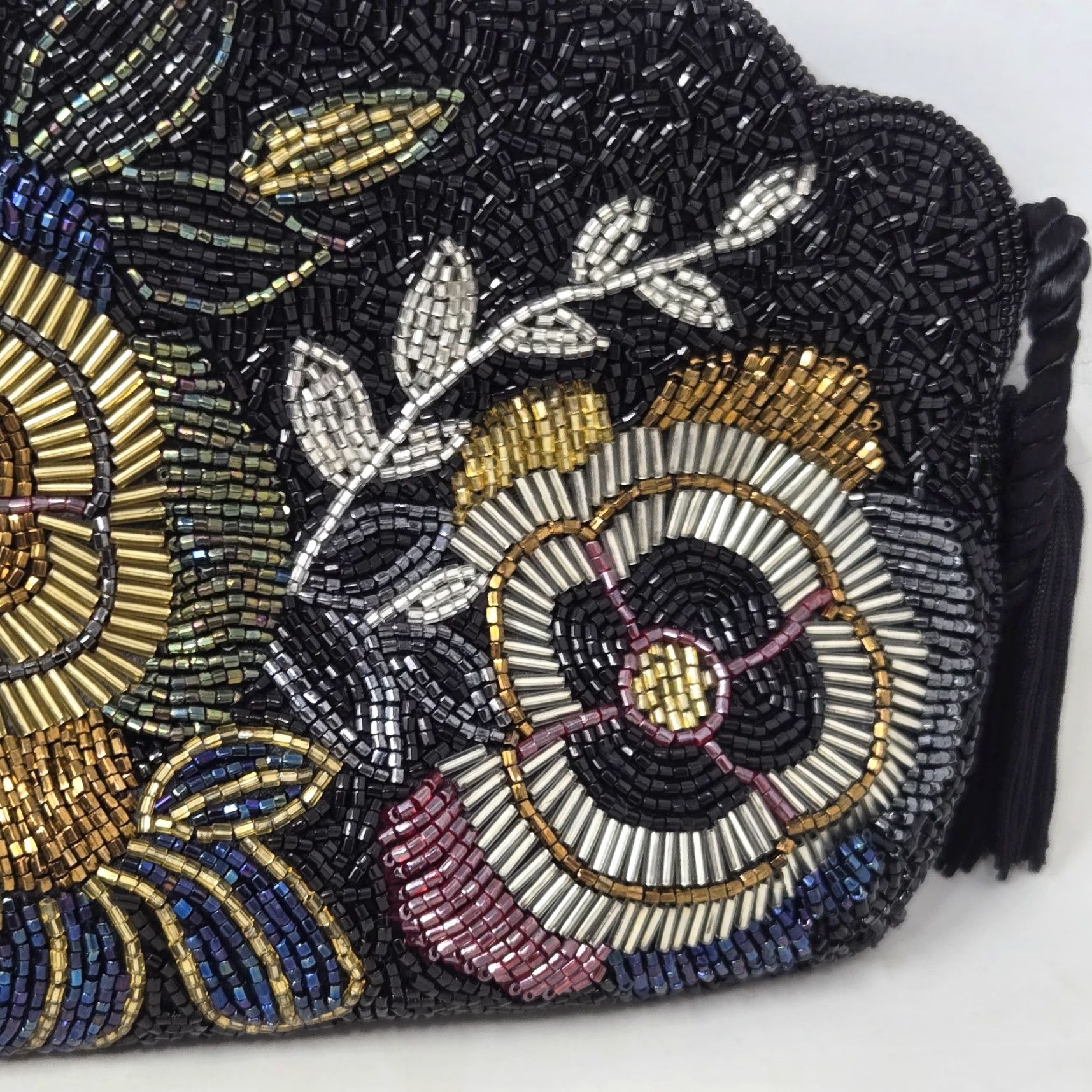 Vintage VINTAGE Floral Beaded Tassel Crossbody Purse Handbag Purse Women Beaded Tassel Crossbody Purse Handbag Floral Vintage 9x6.5 Size ONE SIZE - 5 Thumbnail