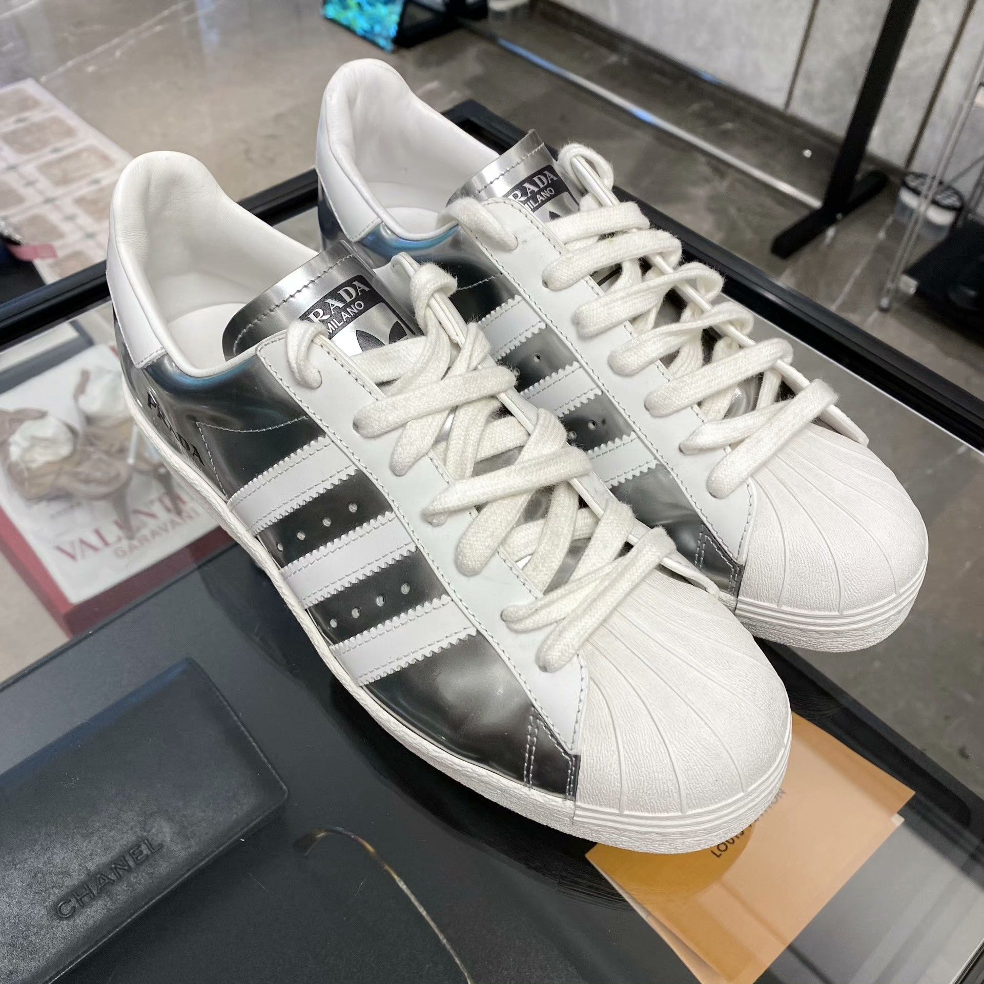 Adidas Adidas Collab Silver Lowtop Sneakers 9 Men Size US 9 / EU 42 - 1 Thumbnail