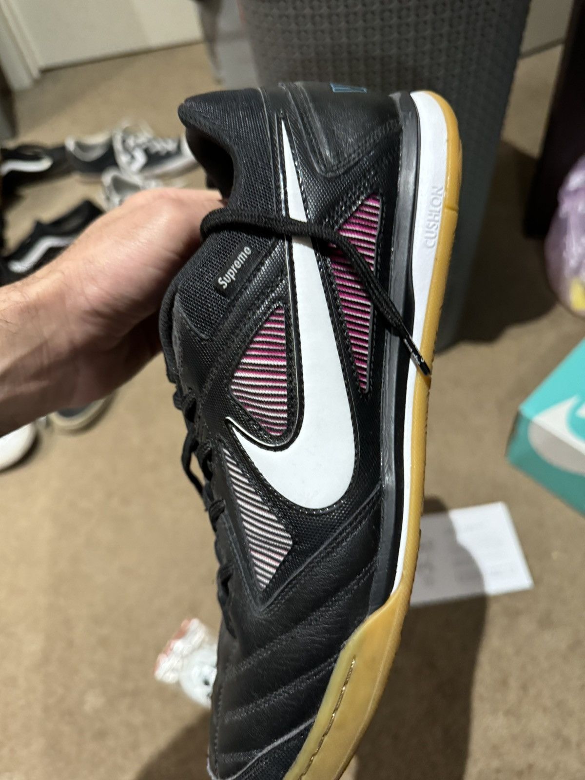 Nike × Supreme Nike SB Gato QS Size US 12 / EU 45 - 4 Thumbnail