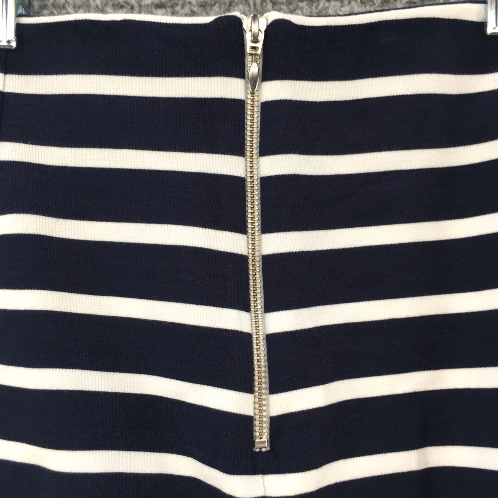 Banana Republic Banana Republic Bandage Mini Skirt Womens 14 Blue Stripes Zip Fly Size 36" / US 14 / IT 50 - 5 Thumbnail