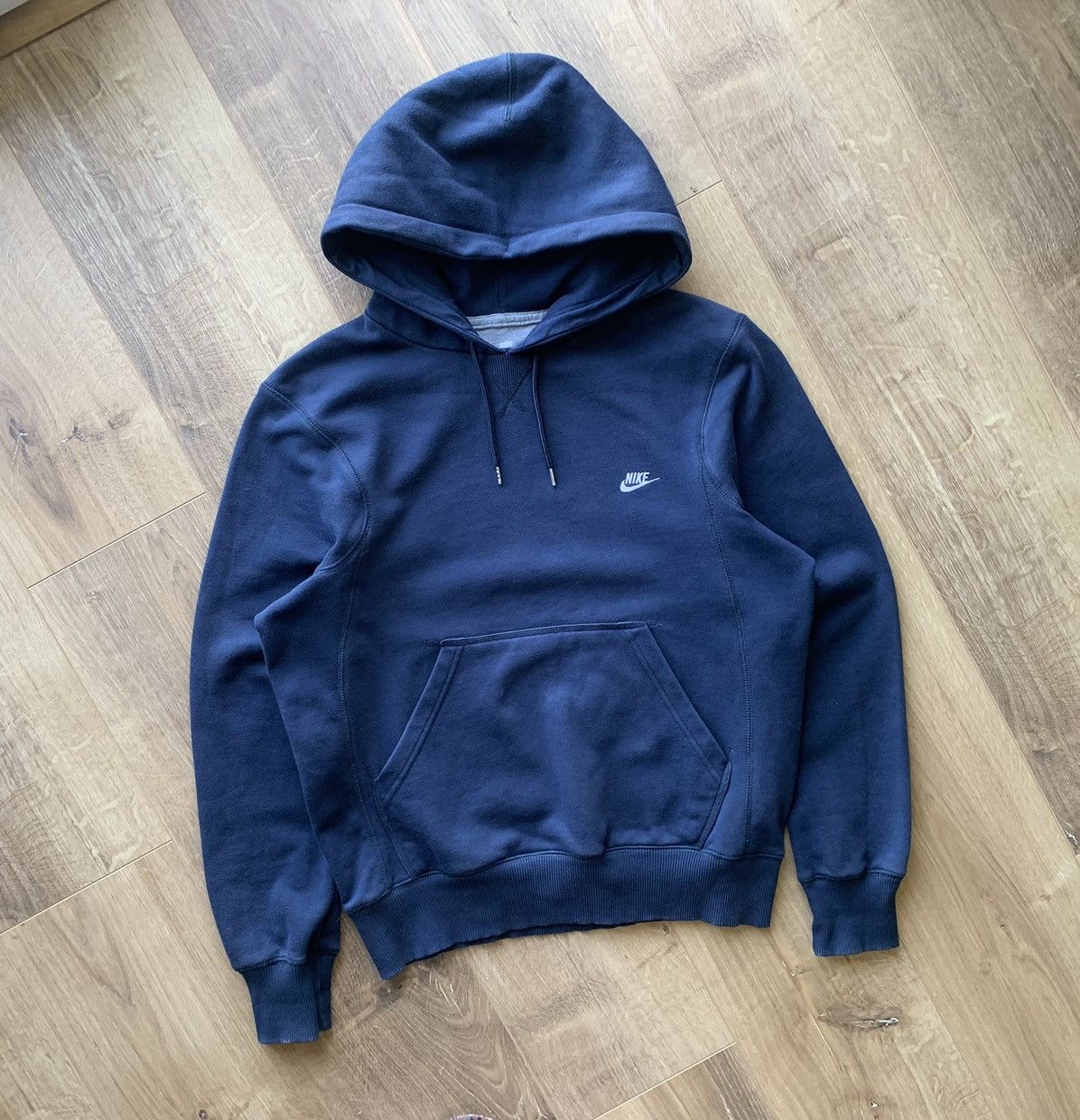 Nike Vintage Nike embroidered Swoosh hoodie Size US S / EU 44-46 / 1 - 2 Thumbnail