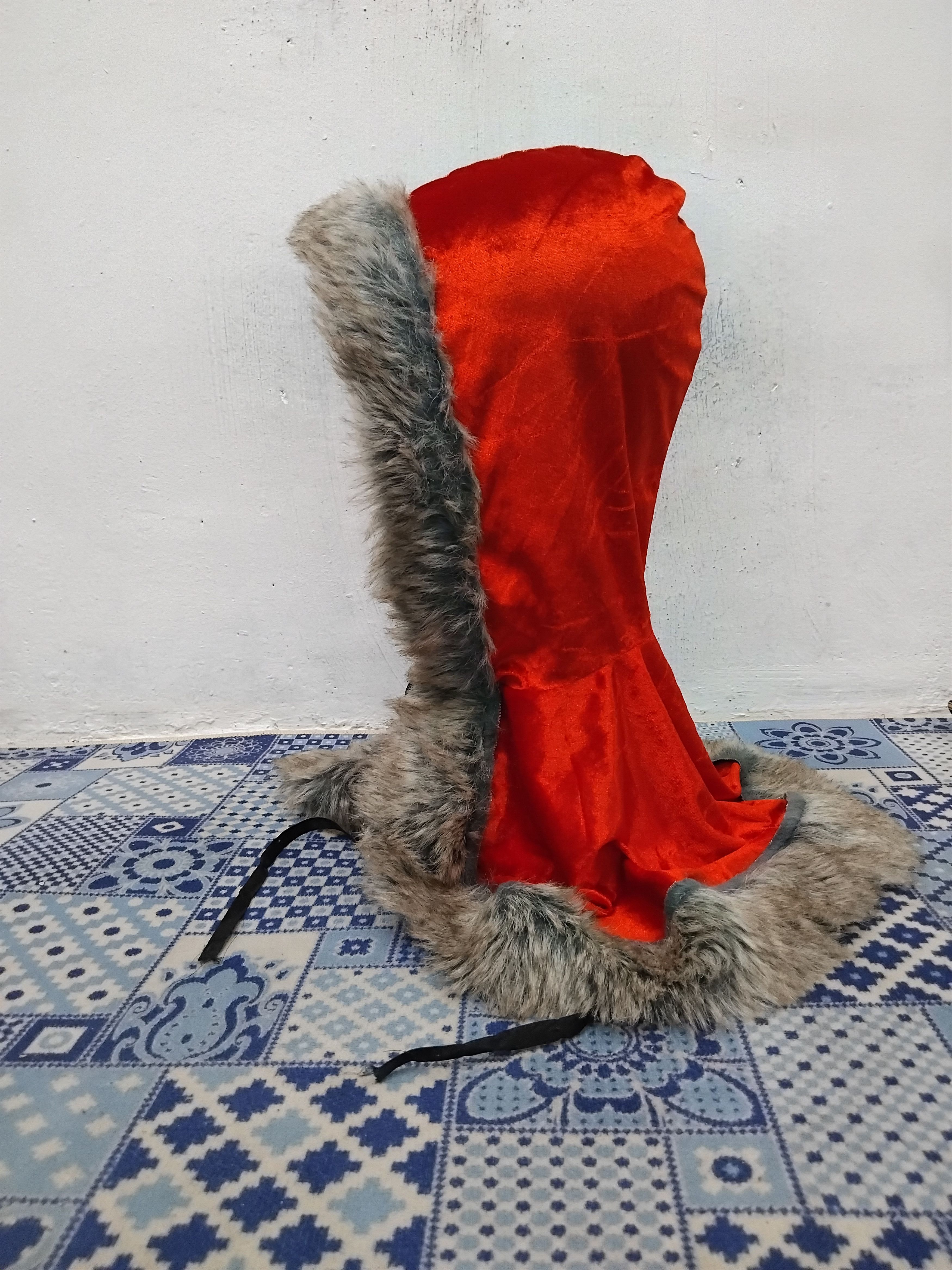 Japanese Brand Red colour fur costume hat Size ONE SIZE - 3 Thumbnail