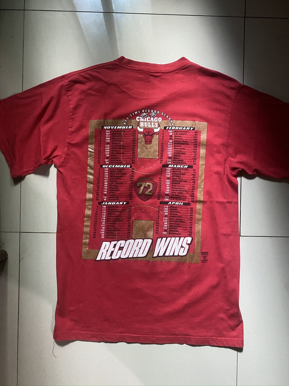Vintage vintage chicago bulls records wins shirt Size US L / EU 52-54 / 3 - 2 Thumbnail