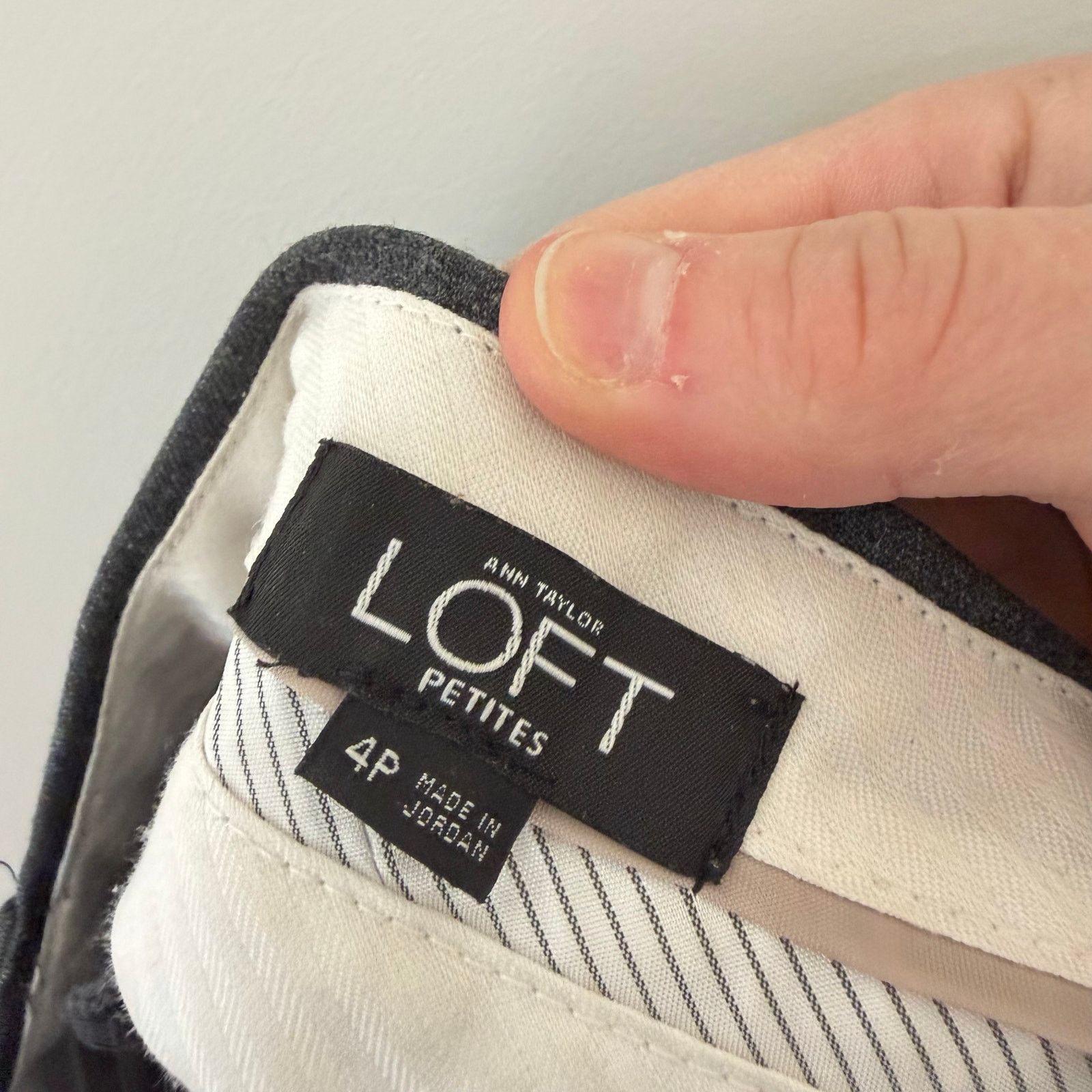 Ann Taylor Ann Taylor Loft Gray Julie Trousers Sz 4P Size 27" / US 4 / IT 40 - 2 Thumbnail