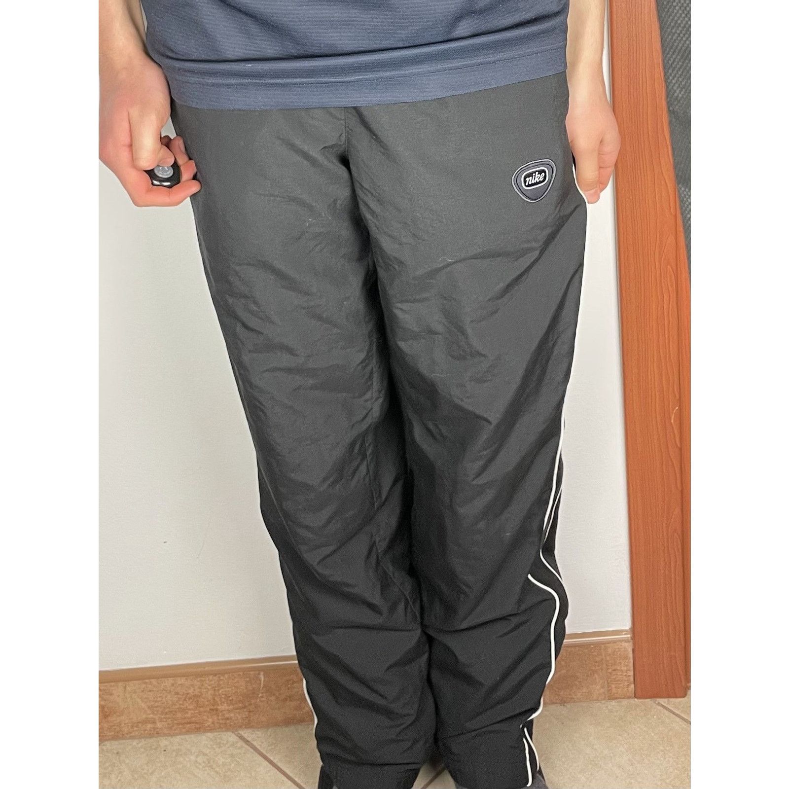Nike × Vintage Nike Black Swoosh Drawstring Mesh Lined Track Pants Size US 30 / EU 46 - 2 Thumbnail