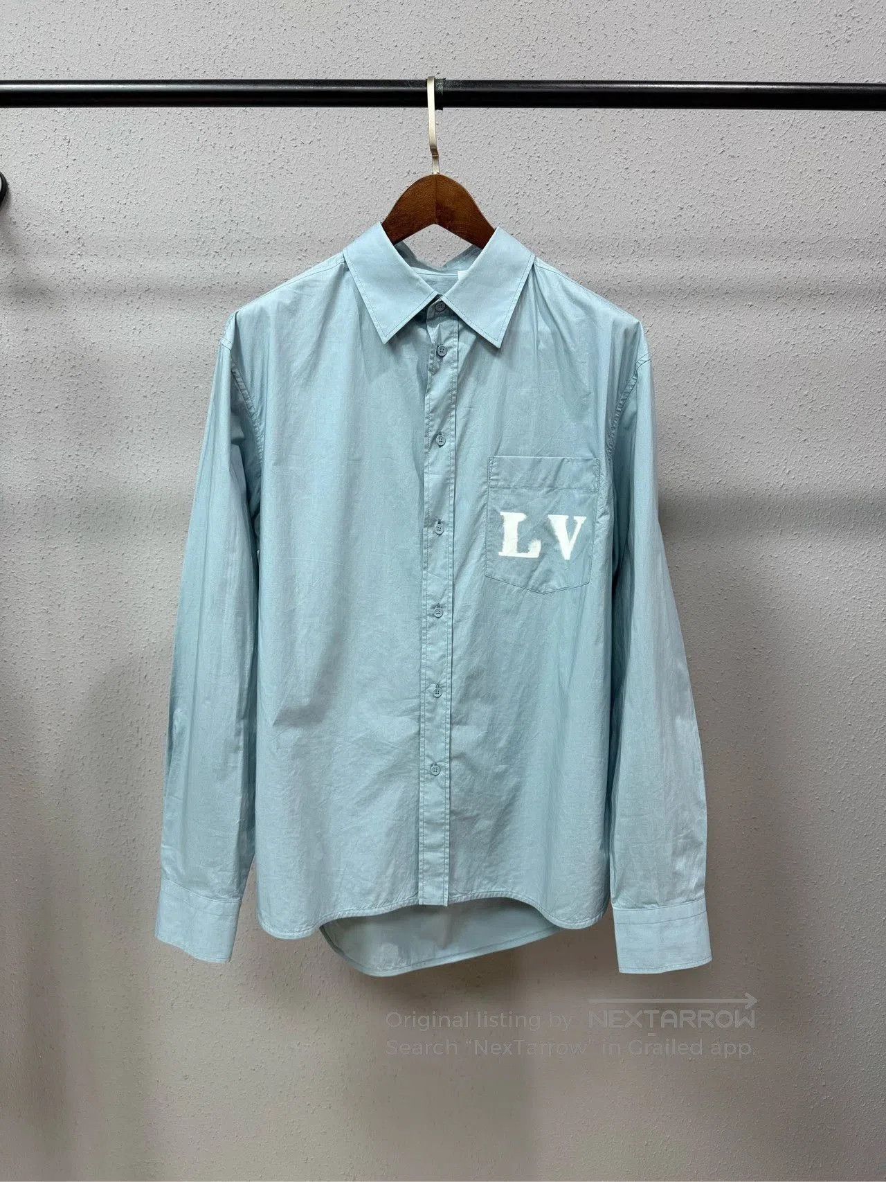 Louis Vuitton Louis Vuitton Blue White Logo Shirt. Size US M / EU 48-50 / 2 - 1 Thumbnail