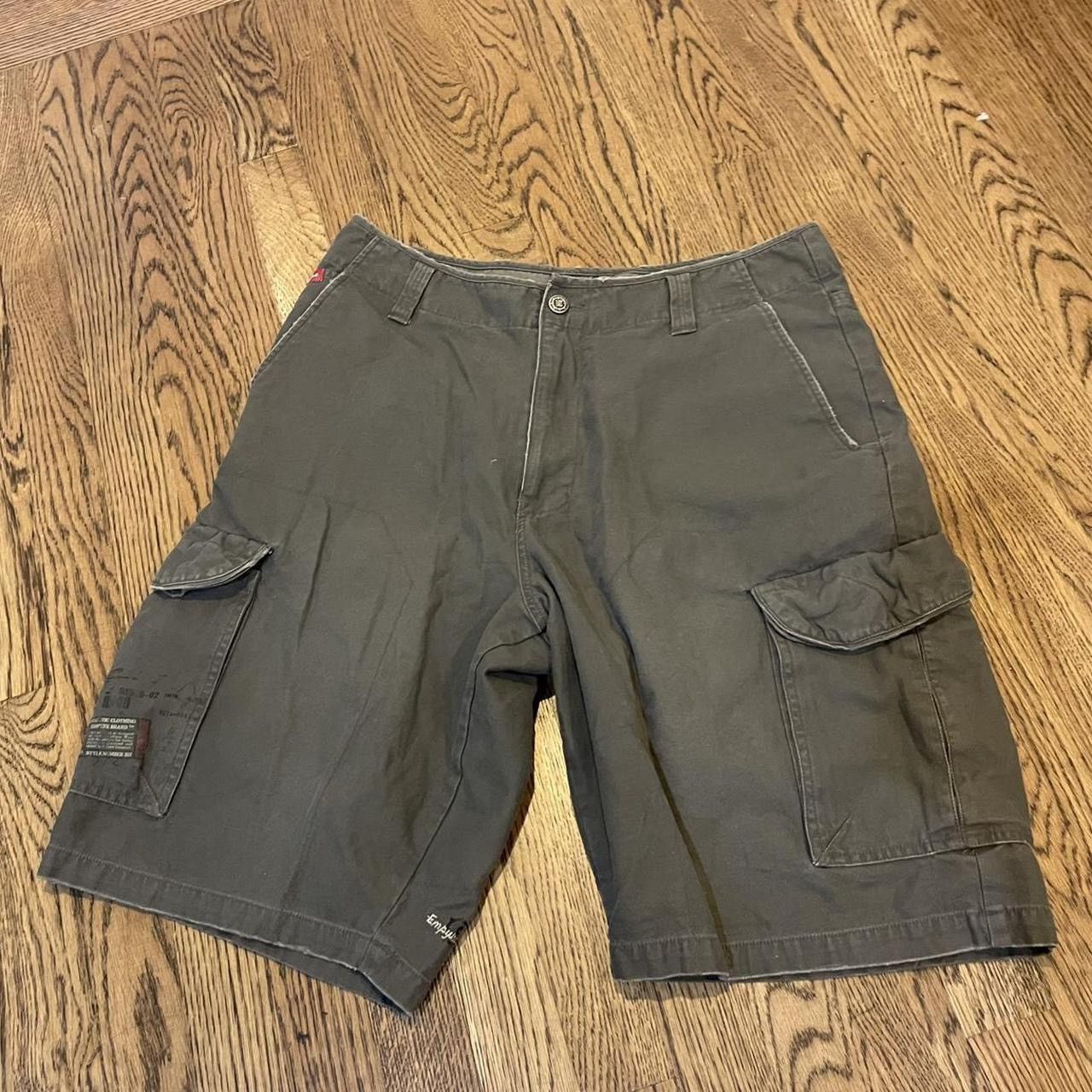 Empyre Empyre vintage olive khaki green baggy cargo shorts | Grailed