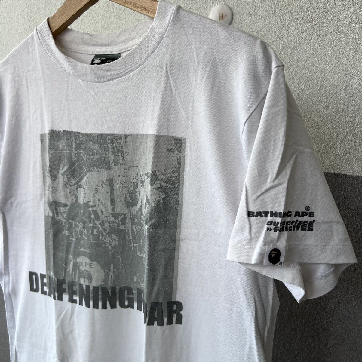 Bape Vintage Y2K Bape A Bathing Ape Deafening Roar Tee Size US M / EU 48-50 / 2 - 3 Thumbnail