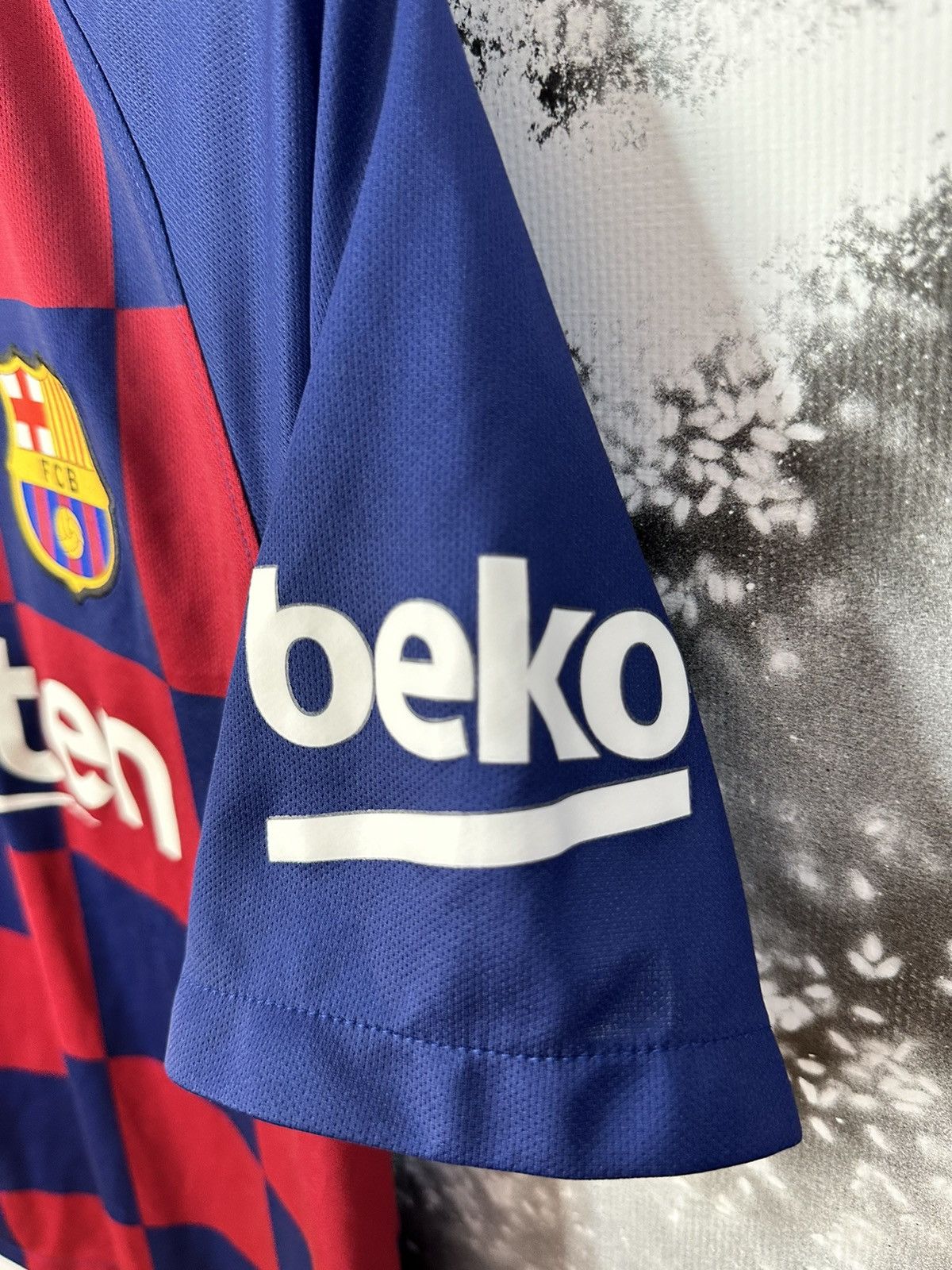 Nike Nike Barcelona Jersey 2019/2002 Size US M / EU 48-50 / 2 - 4 Thumbnail