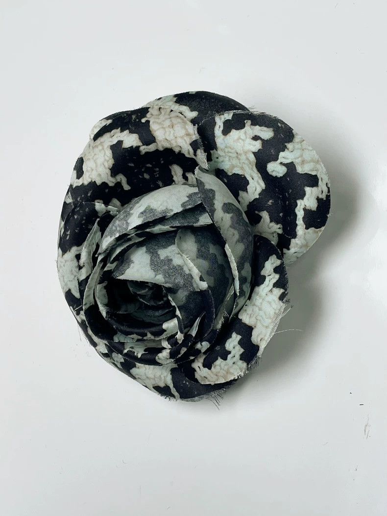 Alexander McQueen Alexander Mcqueen Three-dimensional large flower brooch 250 Size ONE SIZE - 4 Thumbnail