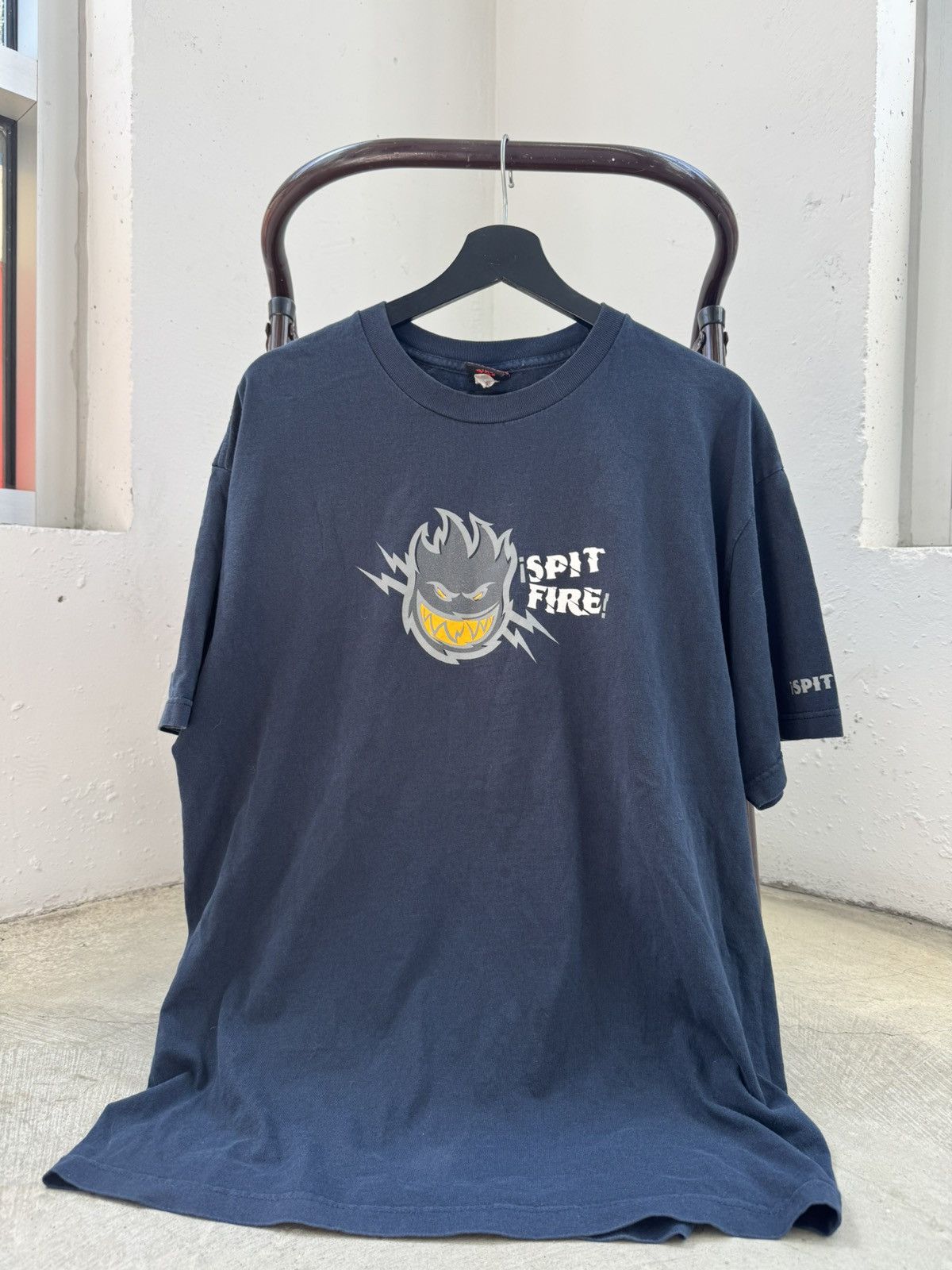 Spitfire Vintage 90s Spit Fire Flame Head Rare T Shirt Size US L / EU 52-54 / 3 - 1 Thumbnail