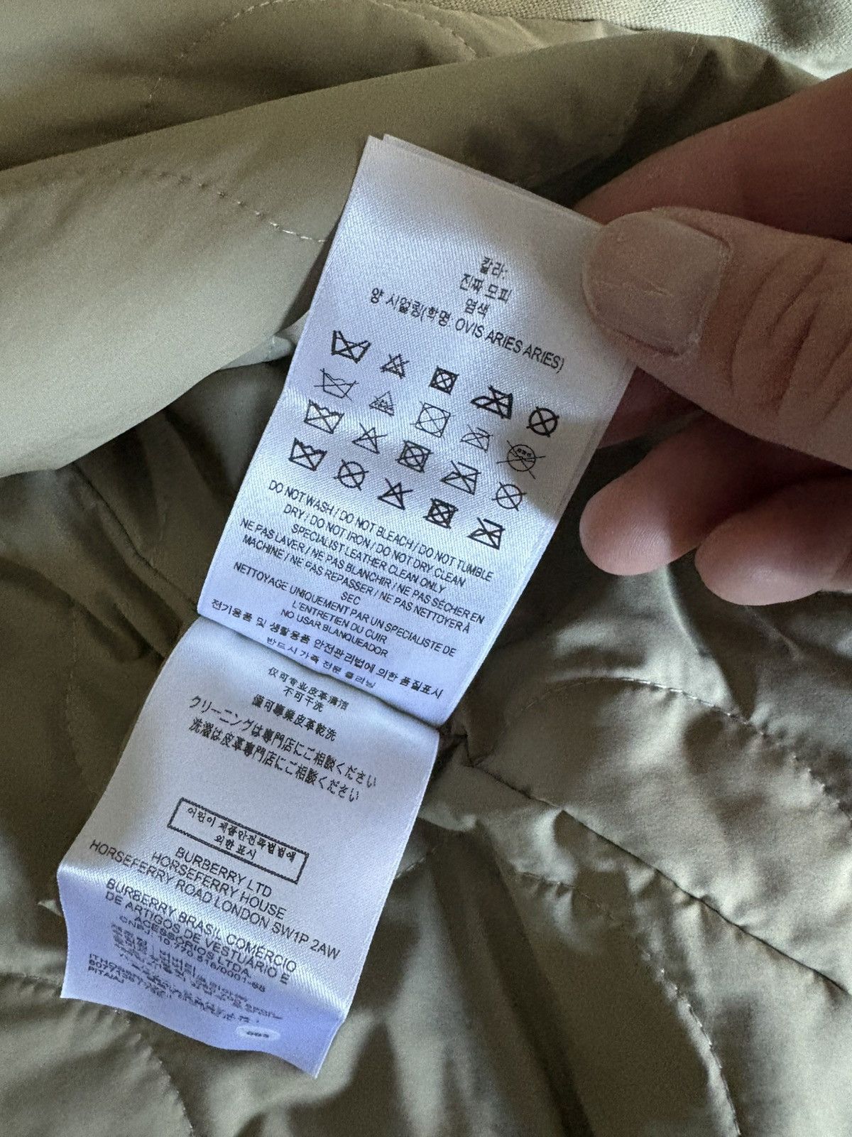 Burberry Burberry Cotton Sateen Bomber Jacket w Shearling Collar 2024 Size US XL / EU 56 / 4 - 8 Thumbnail