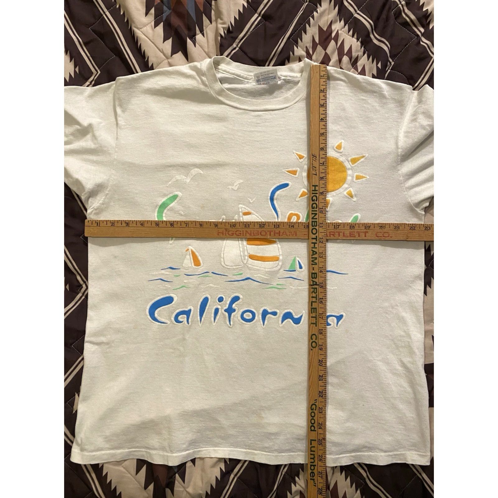 Hanes VINTAGE Hanes T-Shirt Sun Splash California Puff Print Mens XL White 80s Beach Graphic Print Short Sleeve Round Neck Cotton Knit Regular Men XS? Size US XL / EU 56 / 4 - 3 Thumbnail