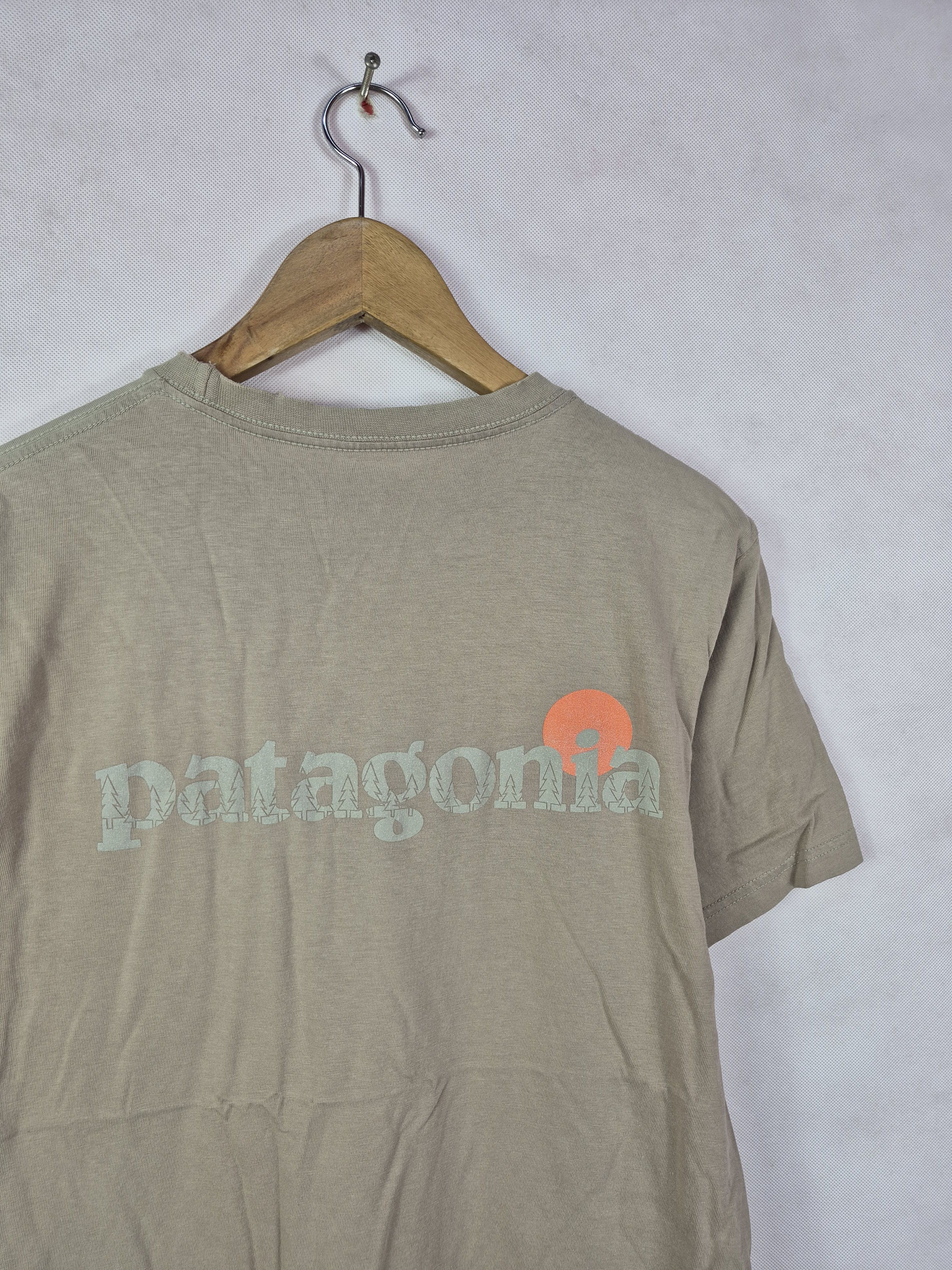 Patagonia 🔥 Patagonia Big Logo Backhit Tee Size US S / EU 44-46 / 1 - 3 Thumbnail