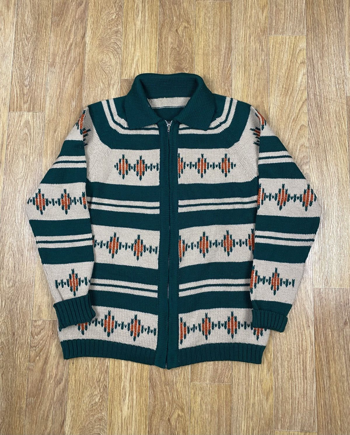 Handmade × Vintage Vintage Jacquard Handmade Knitted Cowichan Sweater Size US S / EU 44-46 / 1 - 1 Thumbnail