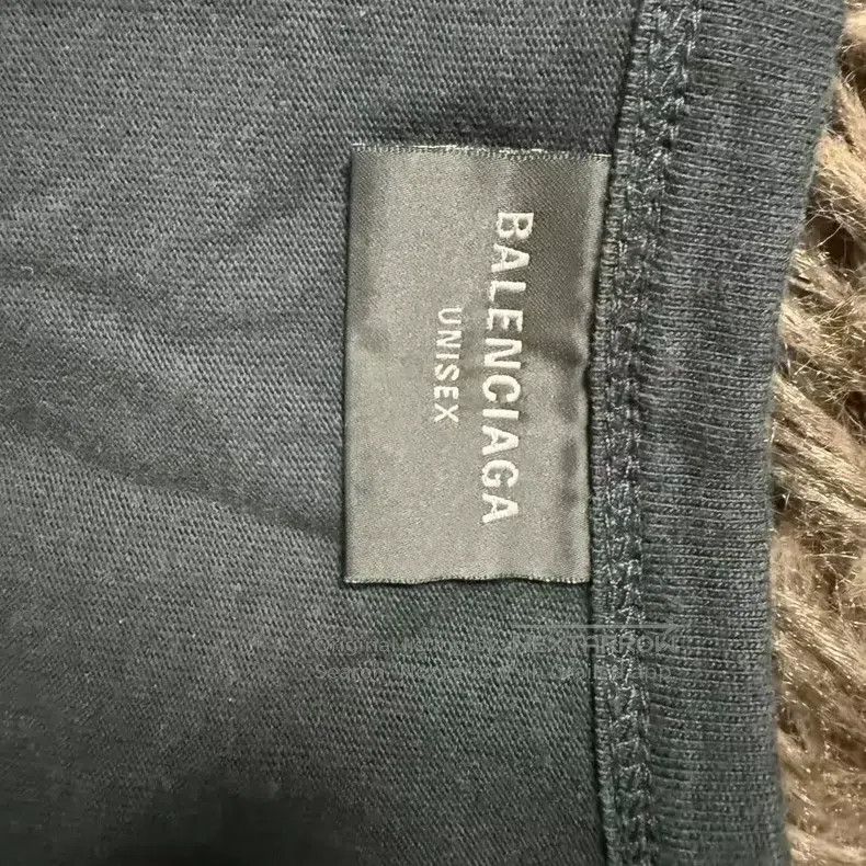 Balenciaga Balenciaga 23ss graffiti vest Size US M / EU 48-50 / 2 - 2 Thumbnail