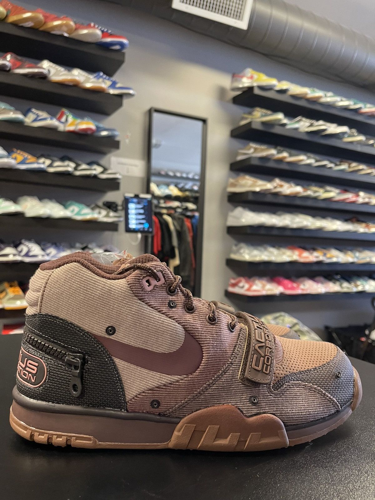 Nike × Travis Scott Size 10 - Nike Air Trainer 1 SP Travis Scott Size US 10 / EU 43 - 6 Thumbnail