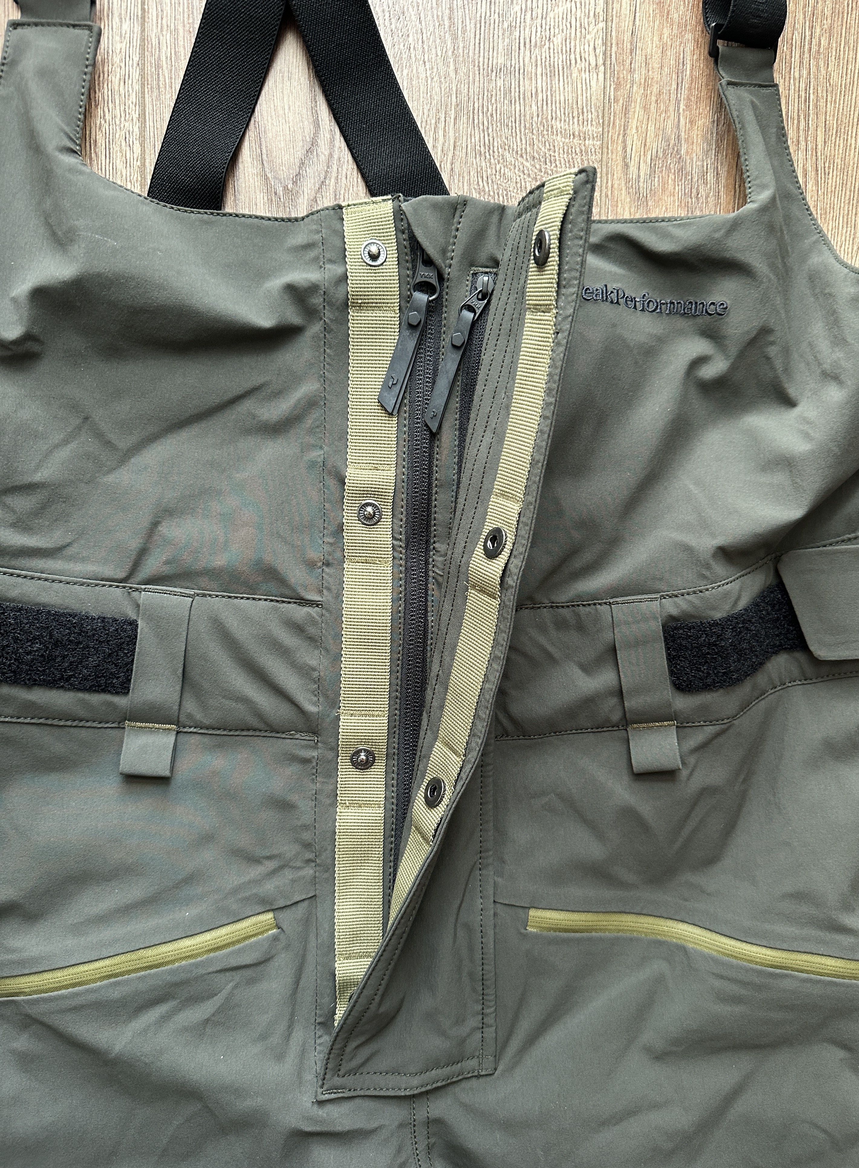 Peak Performance PEAK PERFORMANCE W W2L Stretch Bib Pants OLIVE EXTREME-PIN Size 28" / US 6 / IT 42 - 8 Thumbnail