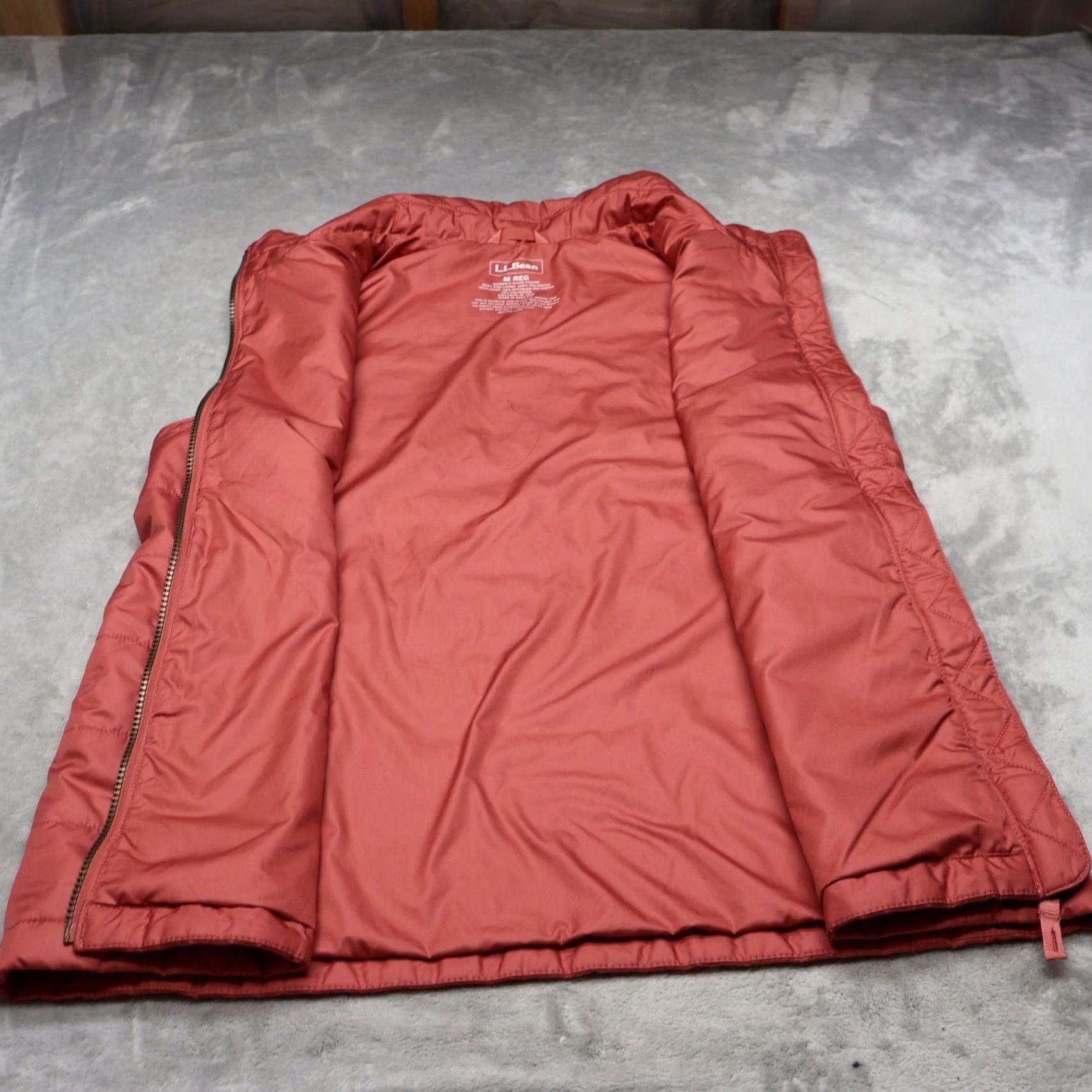 Vintage LL Bean Mountain Classic Puffer Vest Womens Medium Rose Light Insulated Pack Size M / US 6-8 / IT 42-44 - 6 Thumbnail