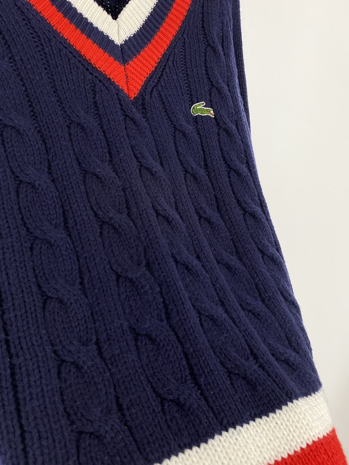 Lacoste 1980’s Vintage Izod Lacoste Cable Knit V-Neck Sweater Size US L / EU 52-54 / 3 - 5 Thumbnail