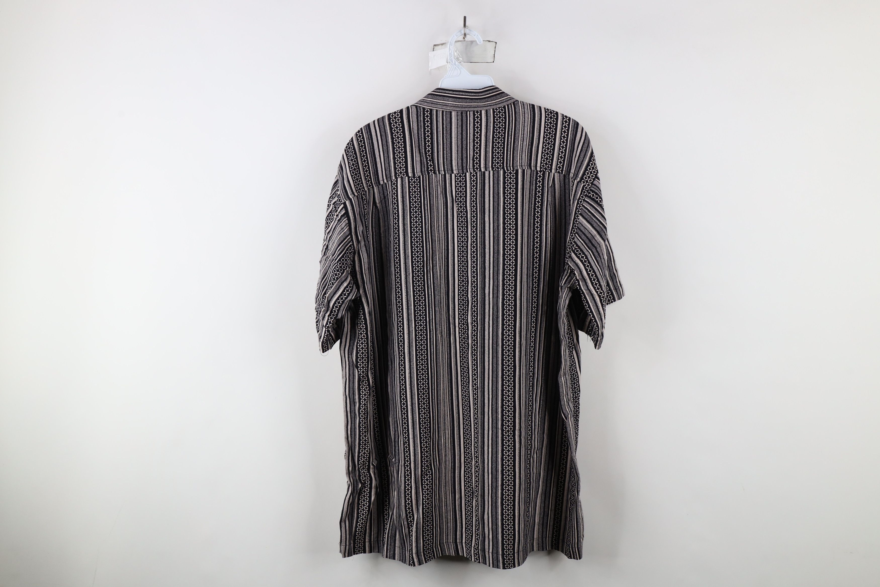 Vintage Vintage 90s Streetwear Striped Short Sleeve Button Shirt Size US L / EU 52-54 / 3 - 6 Thumbnail