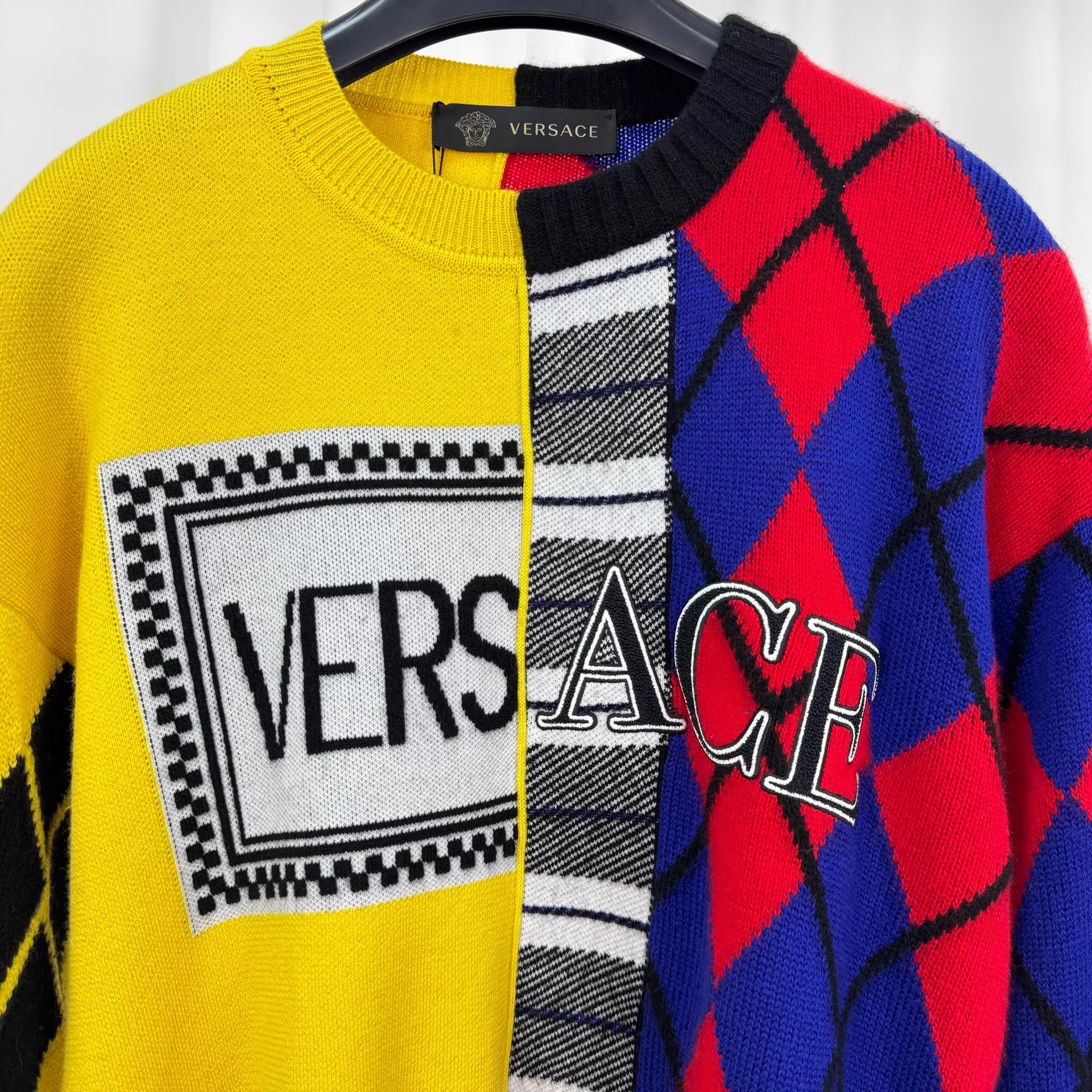 Versace Versace colorblock letter logo sweater 40 99 new Size S / US 4 / IT 40 - 3 Thumbnail