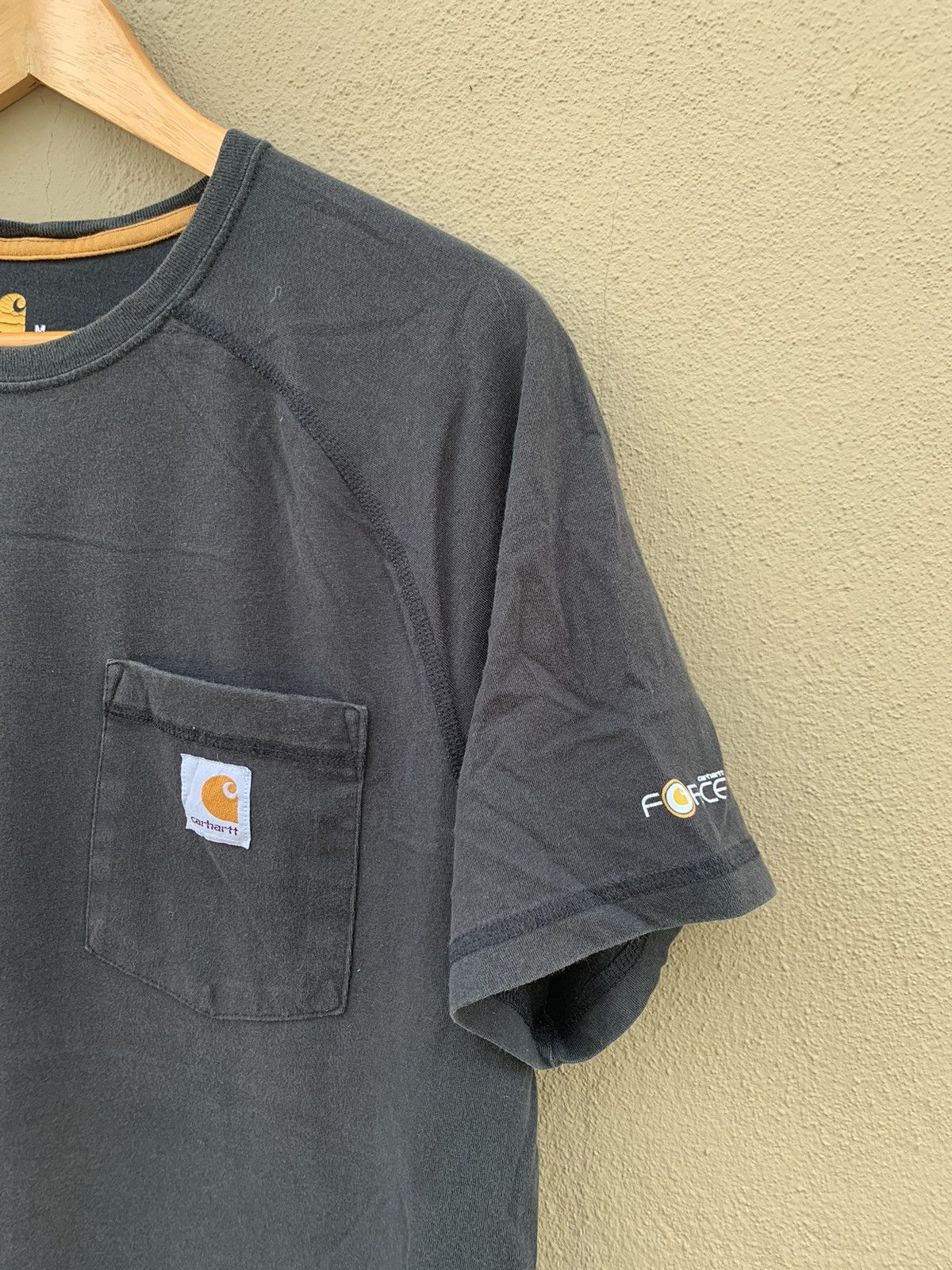 Carhartt Y2K Thrashed Faded Carhartt Faded Black Pocket Tshirt Size US M / EU 48-50 / 2 - 2 Thumbnail