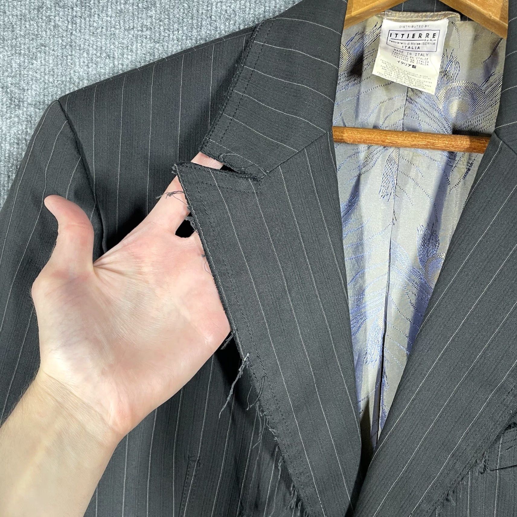 Dolce & Gabbana Dolce&Gabbana Blazer Jacket Mens Size 40 Striped Black Two-Button Single-Breasted 2 Piece Classic Designer Special Occasion Mantel Jacket Mens Size 40R - 6 Thumbnail