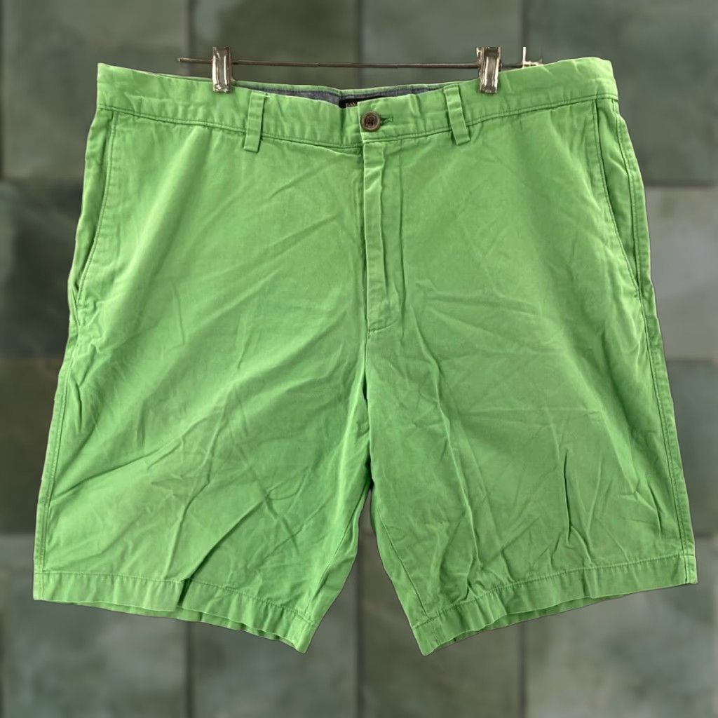 Banana Republic Banana Republic Gavin Shorts Mens 38 Green Flat Front Pockets 100% Cotton Size US 38 / EU 54 - 1 Thumbnail