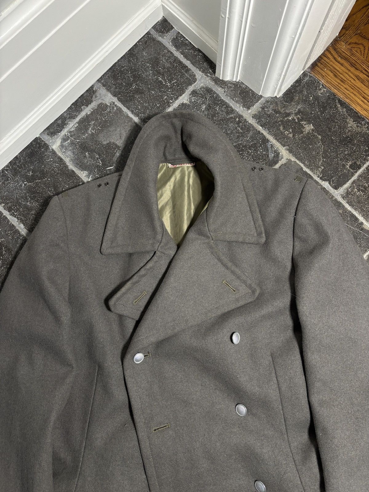 Vintage 1970s East German Military Vintage Wool Coat Trench Army 60s Size US M / EU 48-50 / 2 - 3 Thumbnail