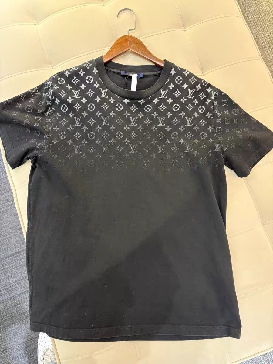 Louis Vuitton Gradient Monogram T-Shirt
