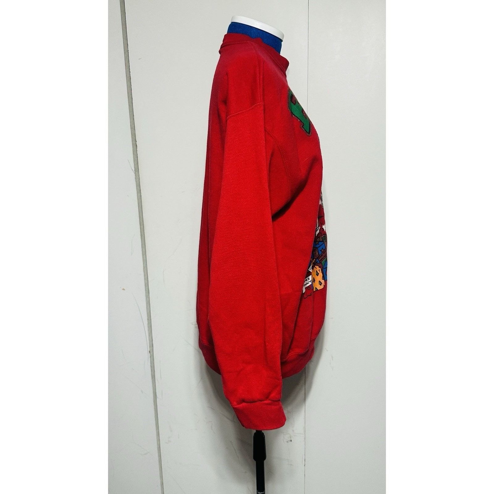 Tultex Vtg Aop Looney Tunes Bugs Bunny Daffy Red Xmas Sweatshirt L Size US L / EU 52-54 / 3 - 5 Thumbnail