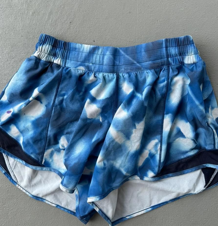 Lululemon Lululemon Blue shorts 8 Tall Size 30" / US 8 / IT 44 - 1 Thumbnail